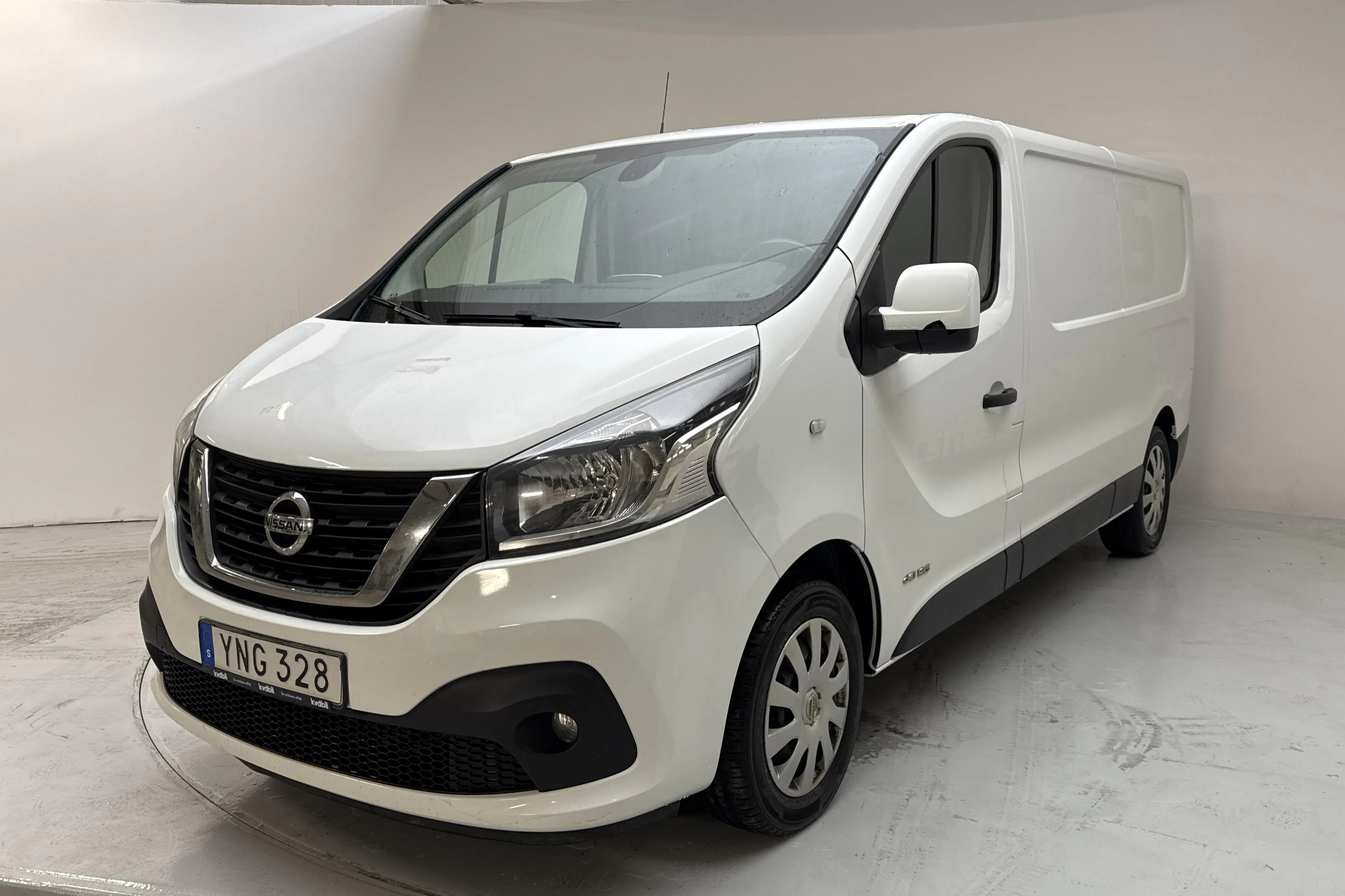 Presentationsfoto 1 av 14: Nissan NV300 1.6 dCi (125hk) - 9 752 mil - Manuell - vit - 2018