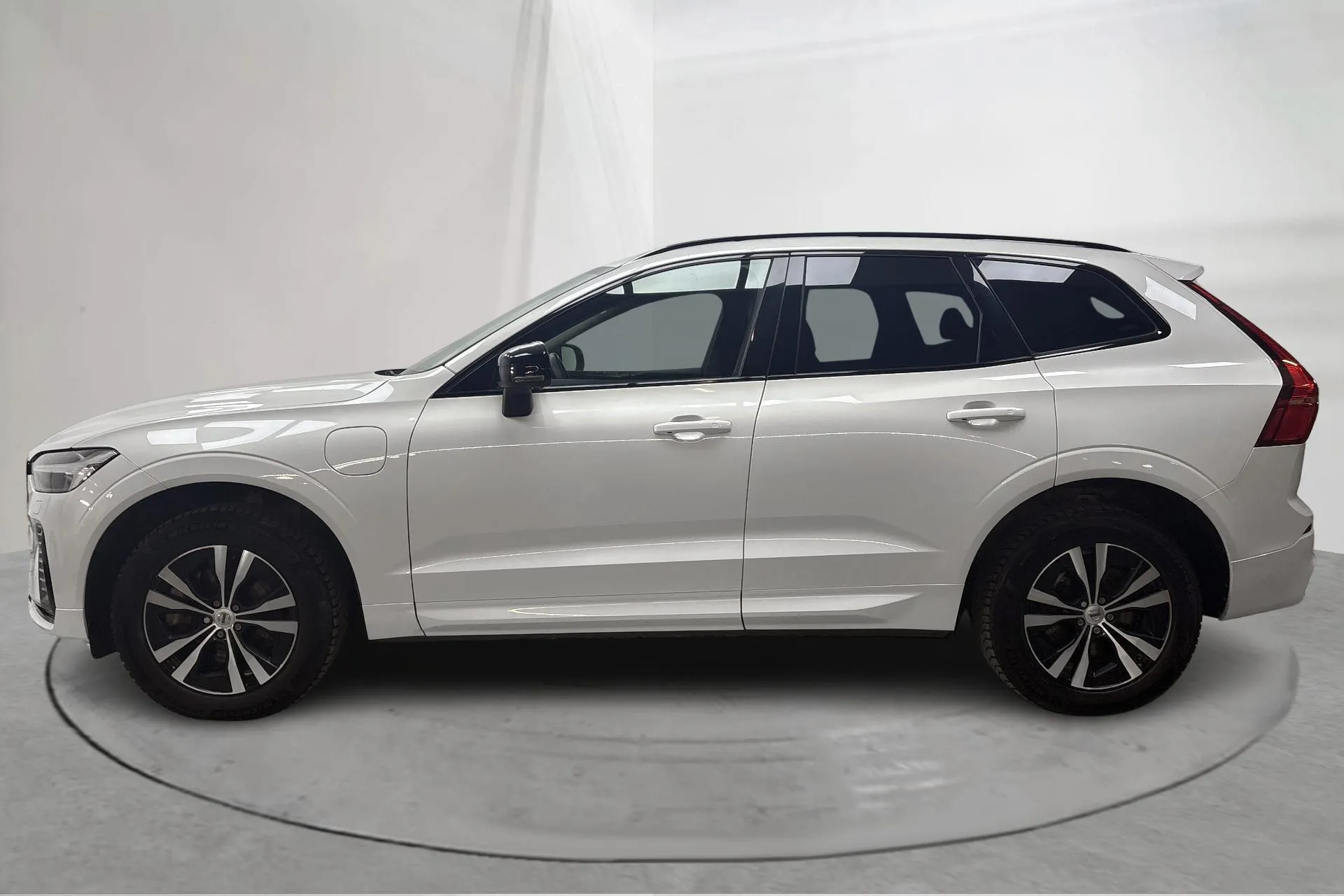 Presentation photo 2 of 22: Volvo XC60 T6 AWD Recharge (350hk) - 68 550 km - Automatic - white - 2024