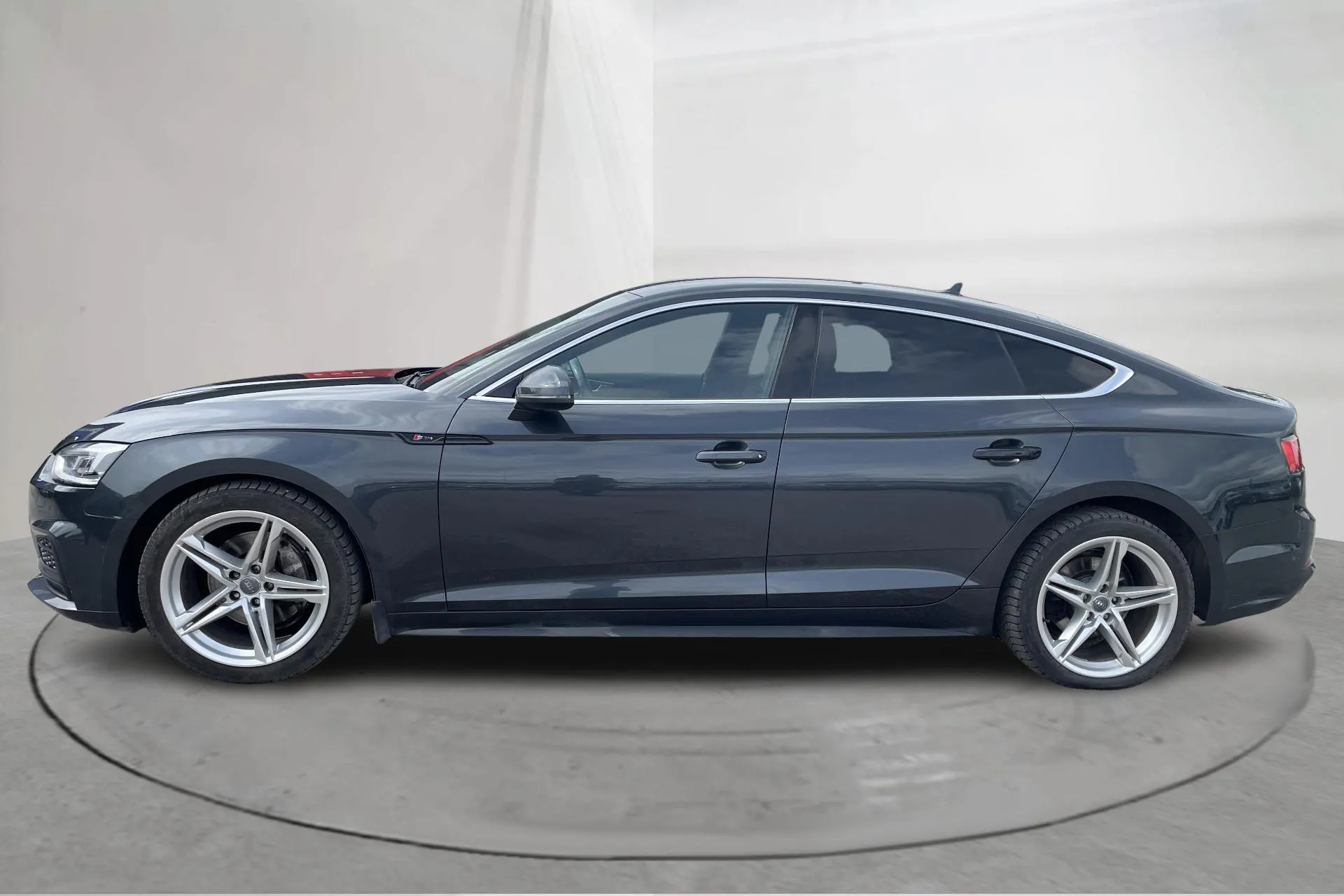 Presentationsfoto 2 av 19: Audi A5 2.0 TDI Sportback quattro (190hk) - 17 085 mil - Automat - grå - 2017