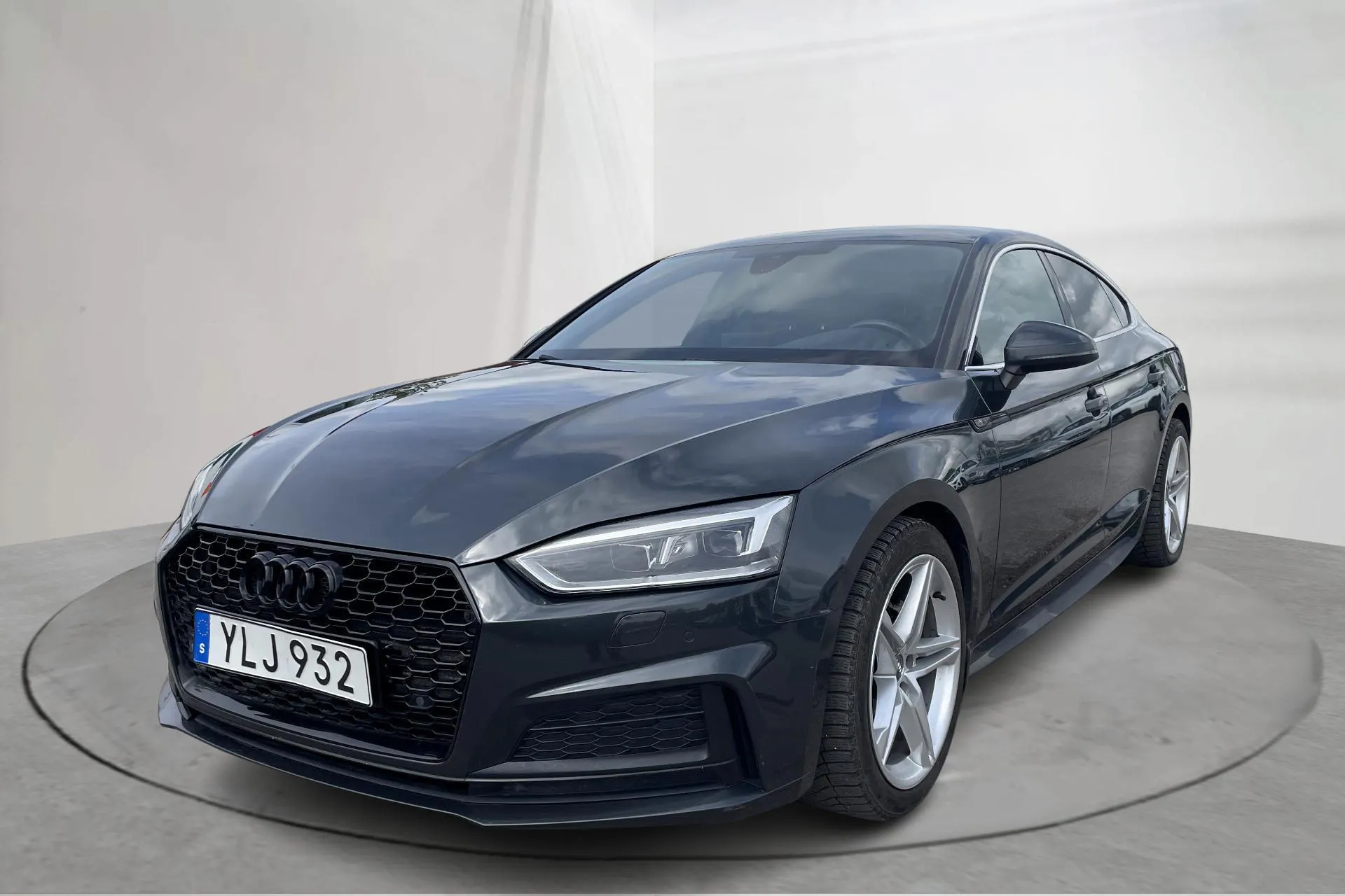 Presentationsfoto 1 av 19: Audi A5 2.0 TDI Sportback quattro (190hk) - 17 085 mil - Automat - grå - 2017
