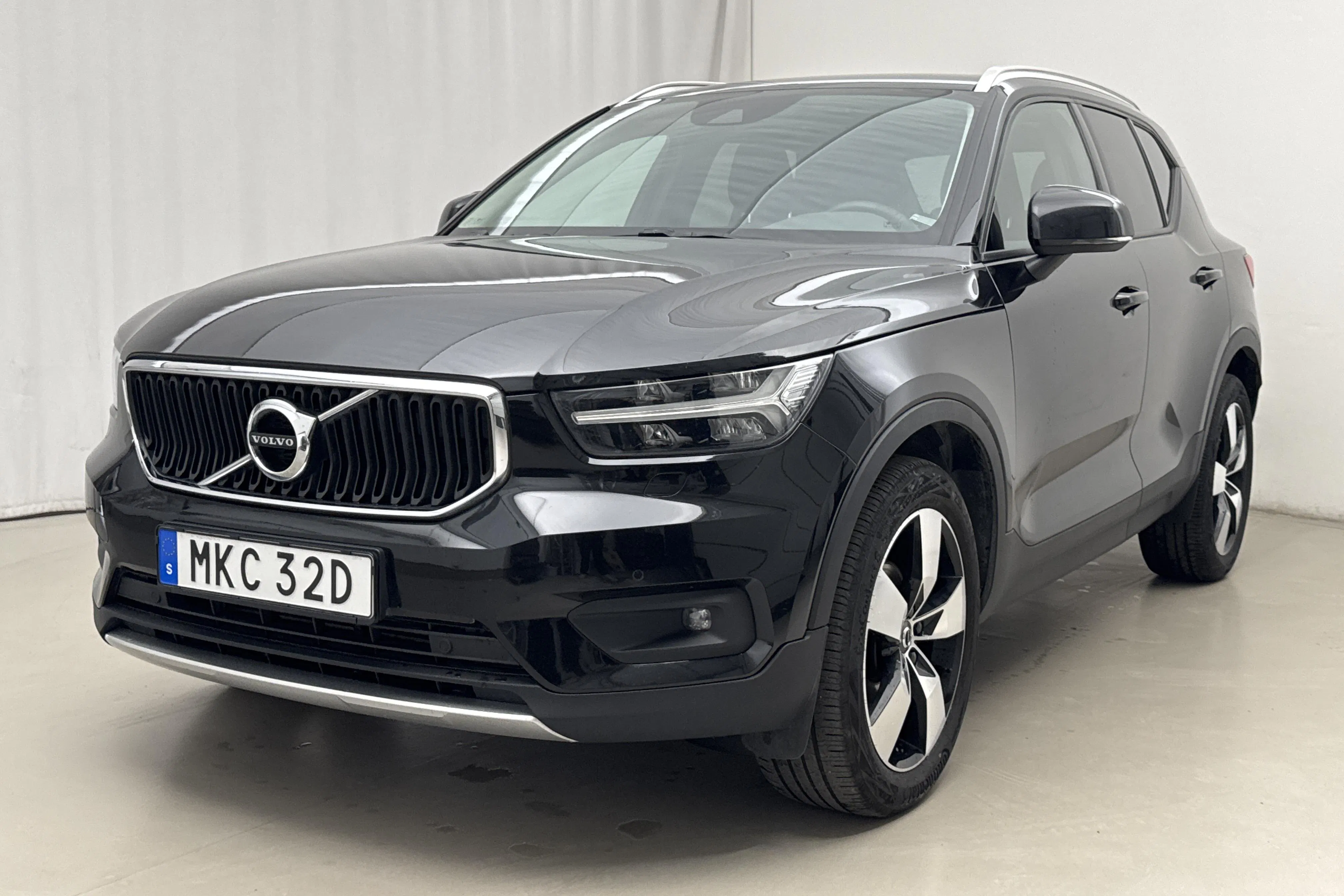 Presentation photo 1 of 20: Volvo XC40 T2 FWD (129hk) - 80 520 km - Automatic - black - 2022
