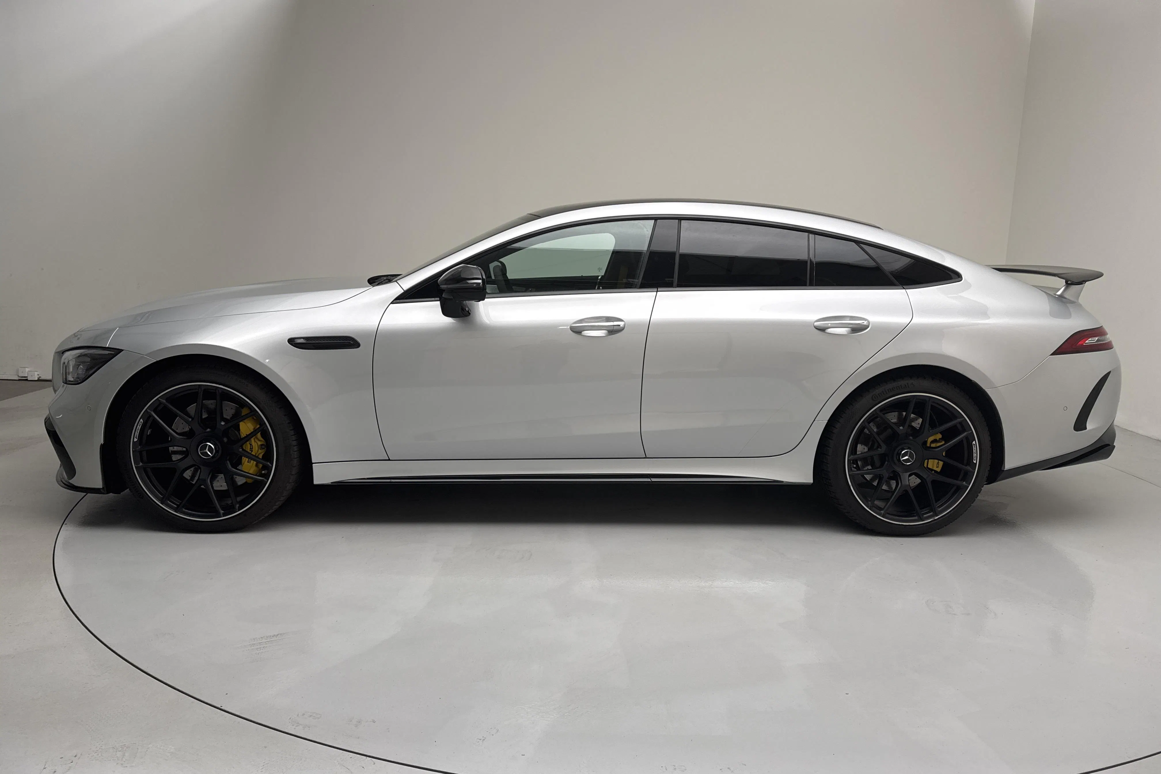 Presentation photo 2 of 21: Mercedes AMG GT 63 S 4MATIC 4dr Coupé C192 (639hk) - 46 820 km - Automatic - silver - 2020