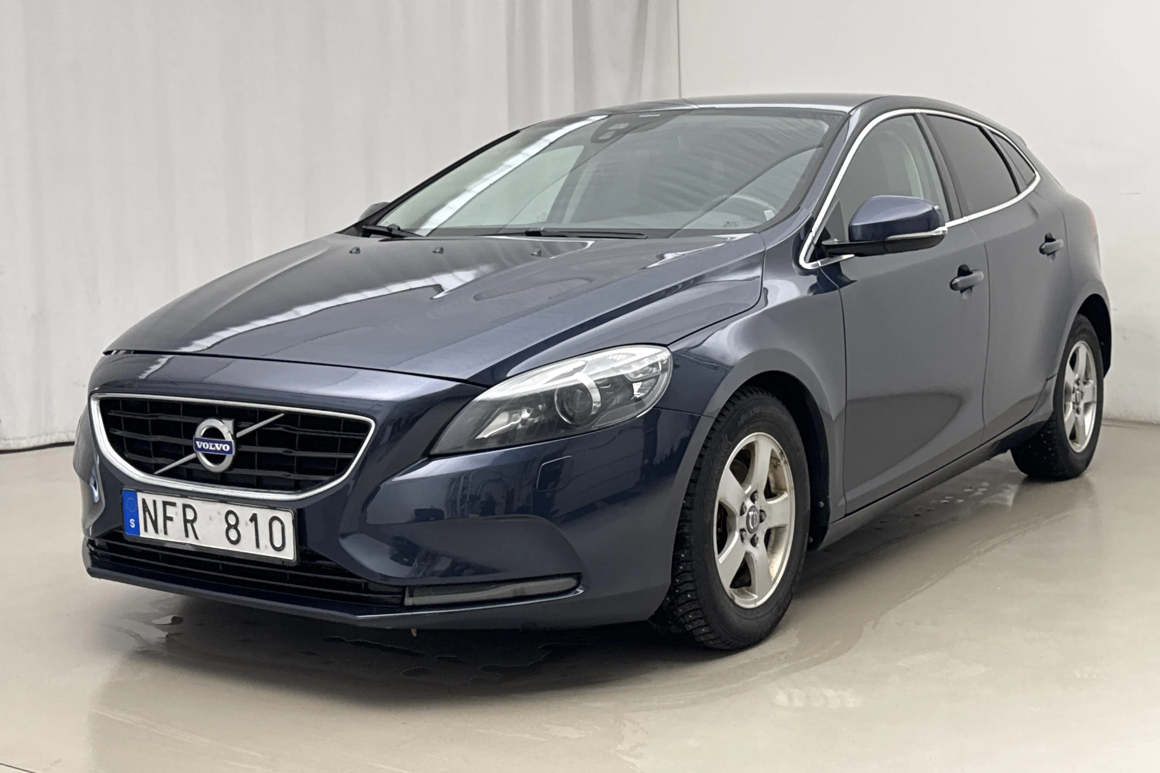 Presentation photo 1 of 15: Volvo V40 D2 (115hk) - 264 230 km - Manual - blue - 2013