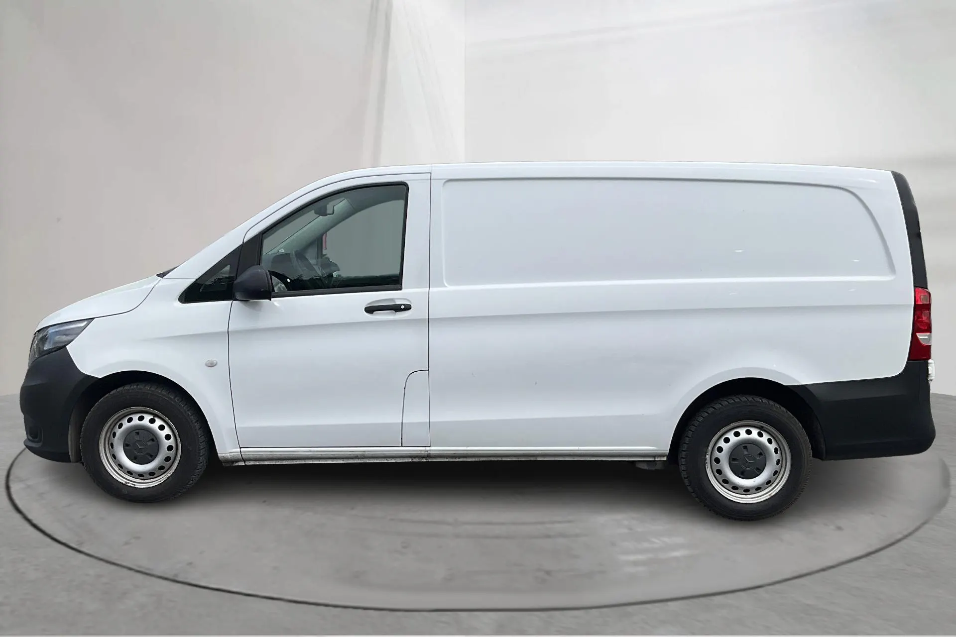 Presentation photo 2 of 12: Mercedes Vito 109 CDI W640 (88hk) - 196 260 km - Manual - white - 2017