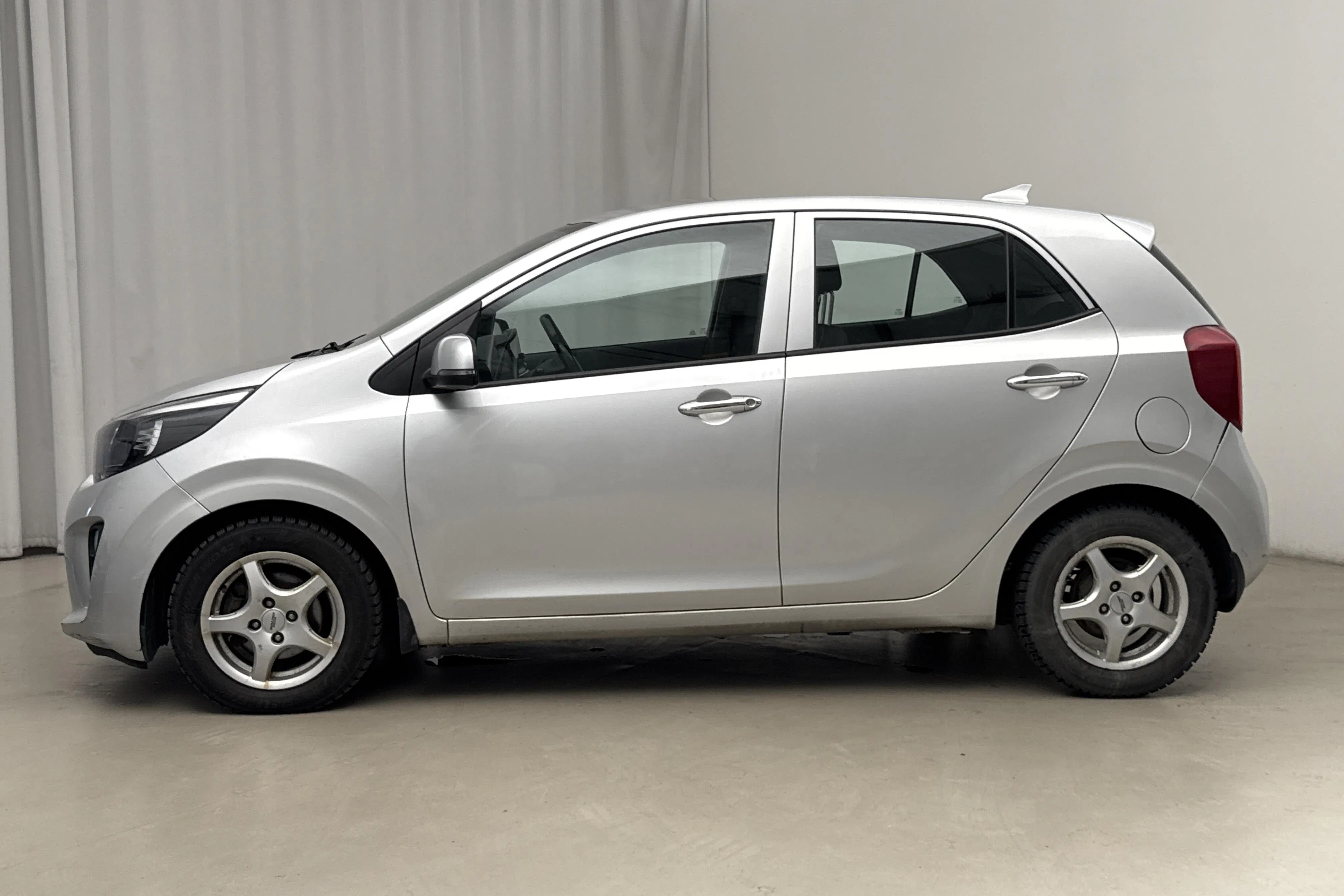 Presentation photo 2 of 14: KIA Picanto 1.0 DPI (67hk) - 129 590 km - Automatic - gray - 2022