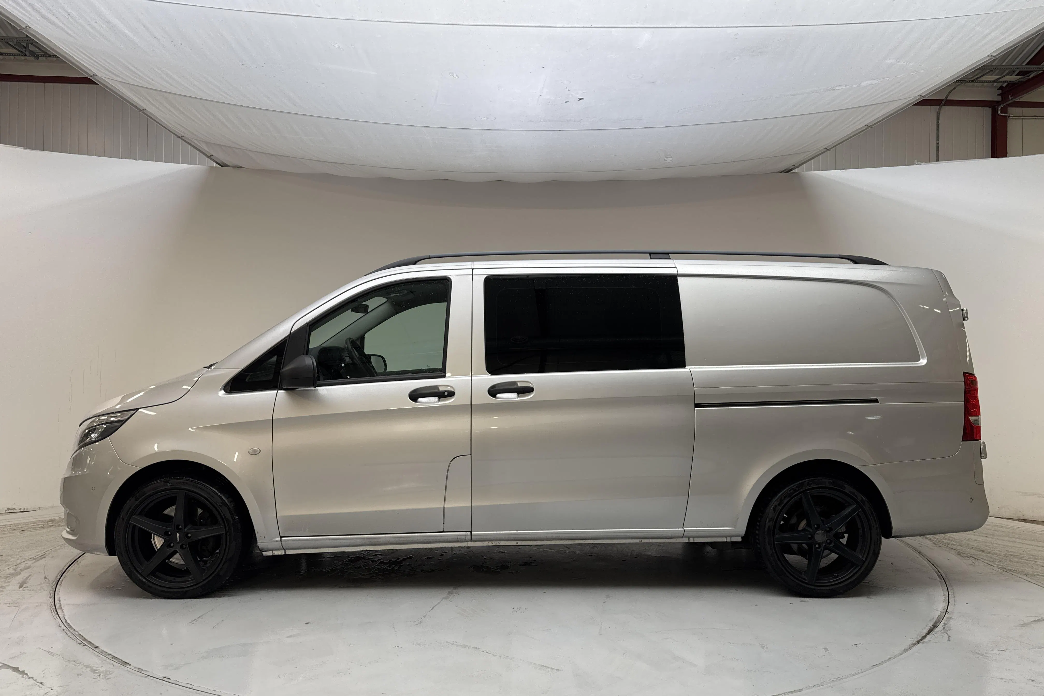 Presentation photo 2 of 14: Mercedes Vito 119 BlueTEC W640 (190hk) - 245 950 km - Automatic - silver - 2017