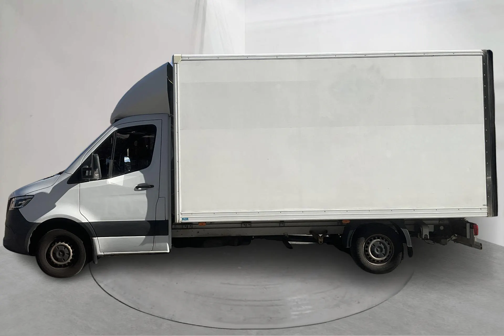 Presentationsfoto 2 av 13: Mercedes Sprinter 316 CDI Volymskåp RWD (163hk) - 33 081 mil - Automat - vit - 2020