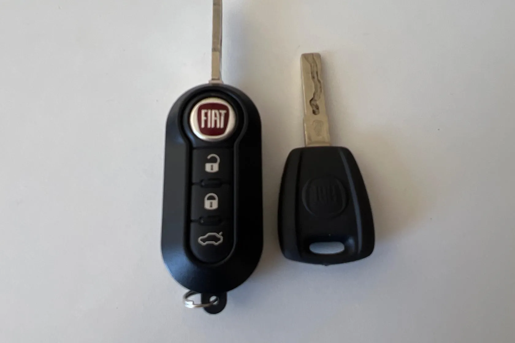 Presentationsfoto 18 av 18: Fiat 500 1.2 (69hk) - 10 902 mil - Manuell - vit - 2014