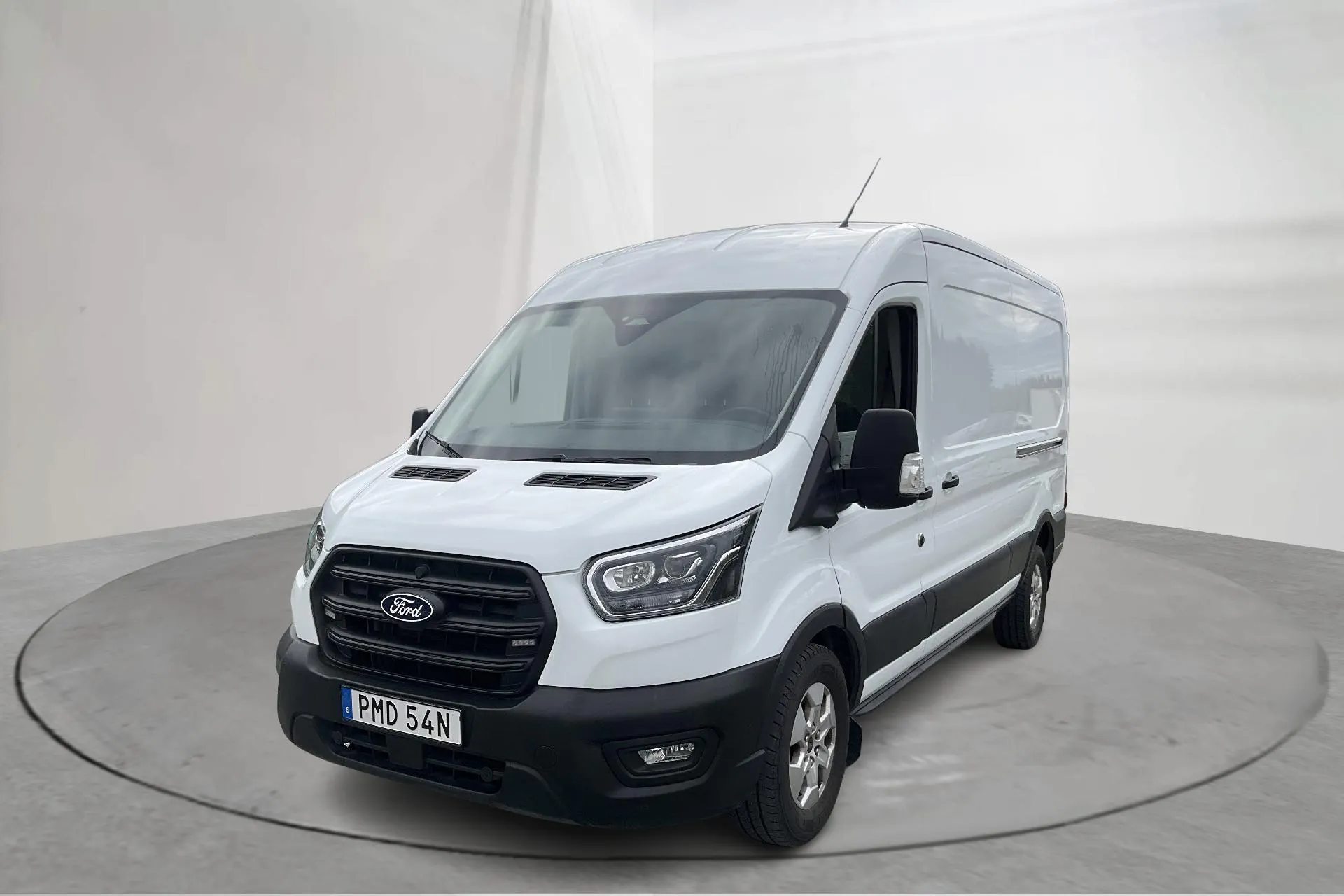 Presentation photo 1 of 16: Ford Transit 350 2.0 TDCi 2WD Skåp (165hk) - 36 930 km - Automatic - white - 2024