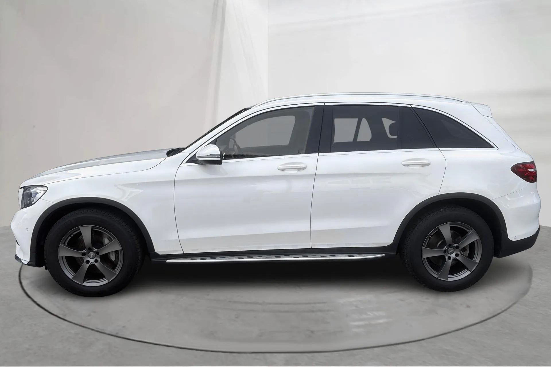 Presentation photo 2 of 14: Mercedes GLC 220 d 4MATIC X253 (170hk) - 118 150 km - Automatic - white - 2019