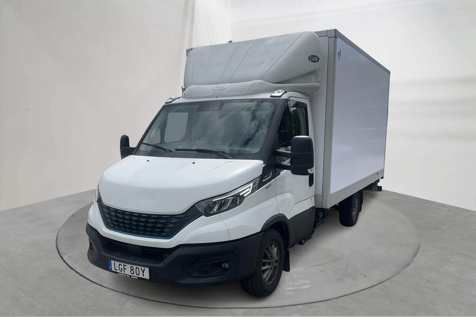 Presentation photo 1 of 11: Iveco Daily 35 3.0 CNG (136hk) - 69 310 km - Automatic - white - 2020