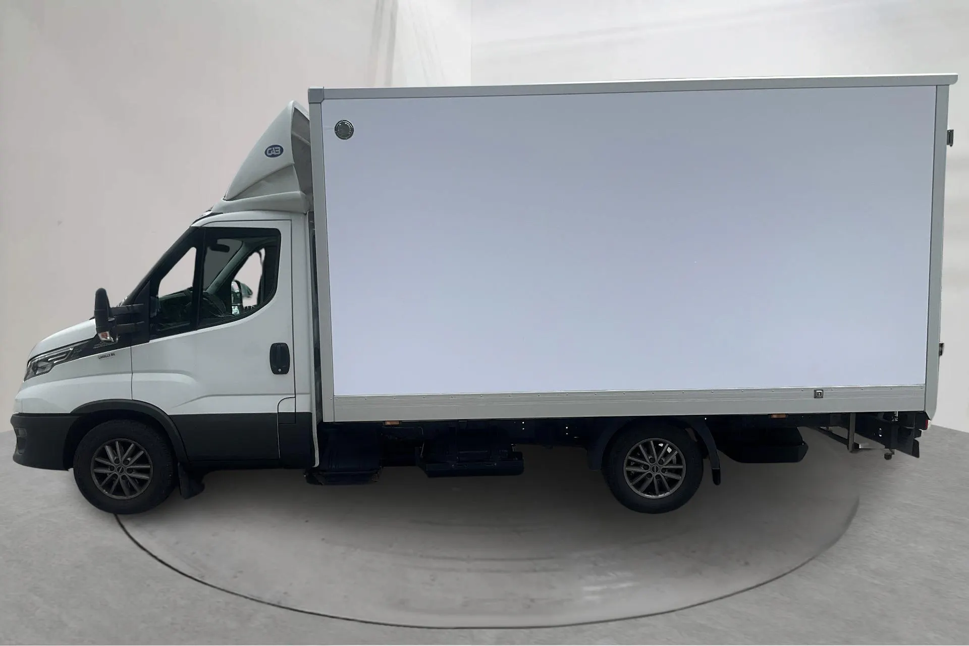 Presentation photo 2 of 11: Iveco Daily 35 3.0 CNG (136hk) - 69 310 km - Automatic - white - 2020