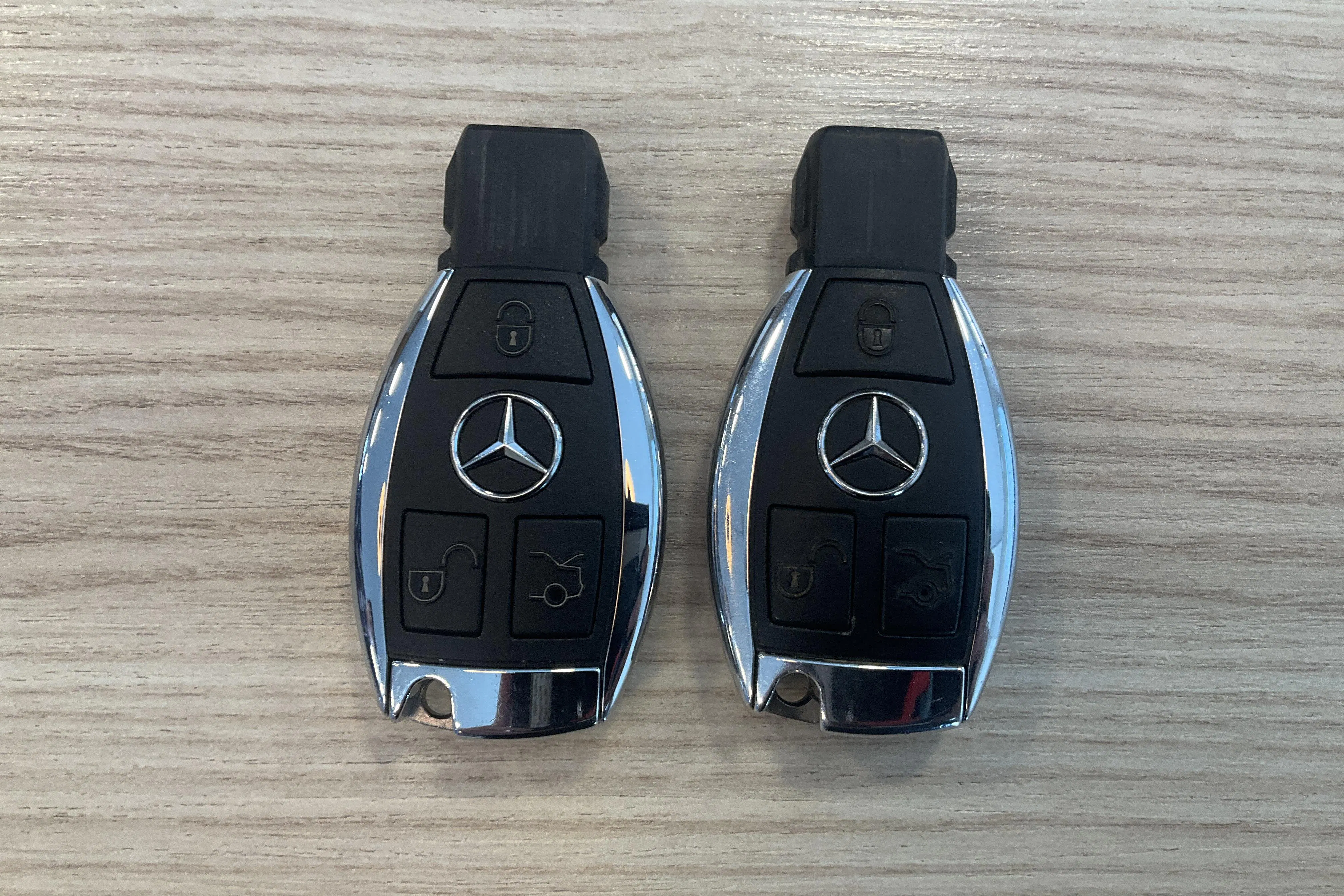 Presentation photo 15 of 15: Mercedes GLC 220 d 4MATIC X253 (170hk) - 94 280 km - Automatic - red - 2018