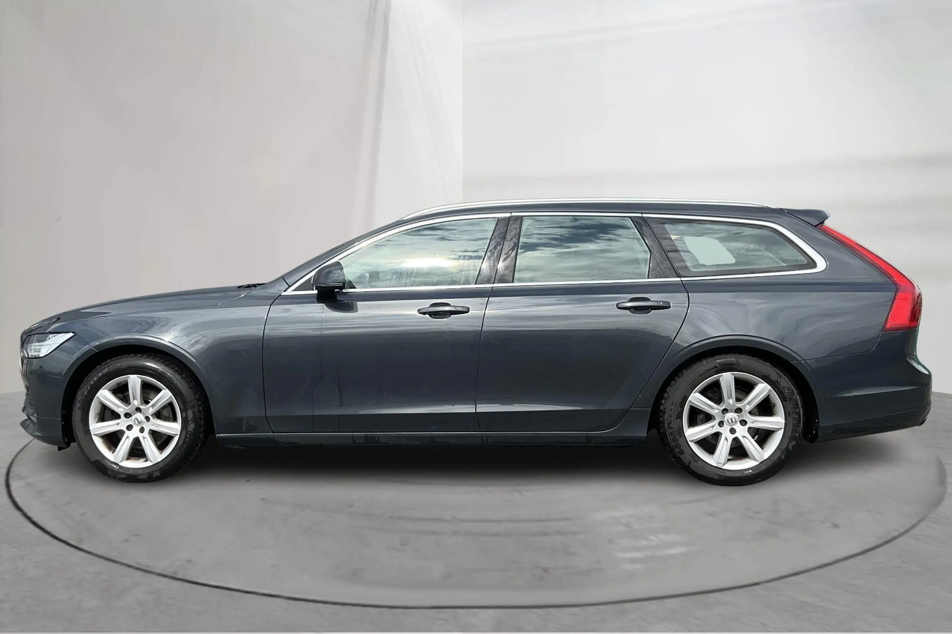 Presentation photo 2 of 19: Volvo V90 D4 (190hk) - 205 520 km - Automatic - Dark Grey - 2017