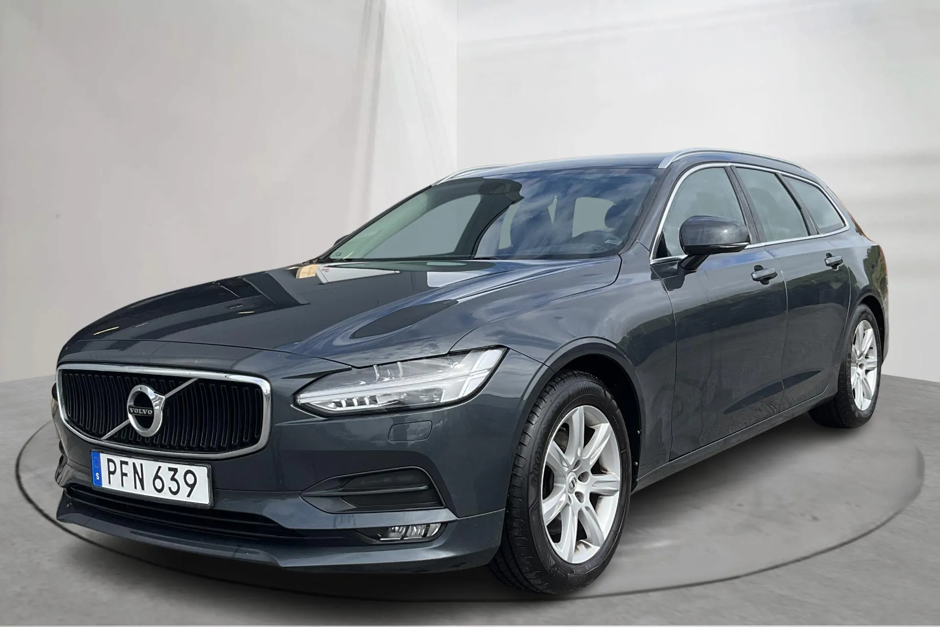 Presentation photo 1 of 19: Volvo V90 D4 (190hk) - 205 520 km - Automatic - Dark Grey - 2017