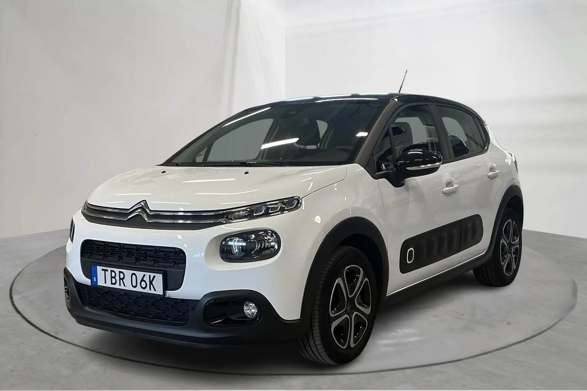 Presentationsfoto 1 av 15: Citroën C3 PureTech (82hk) - 2 718 mil - Manuell - vit - 2020