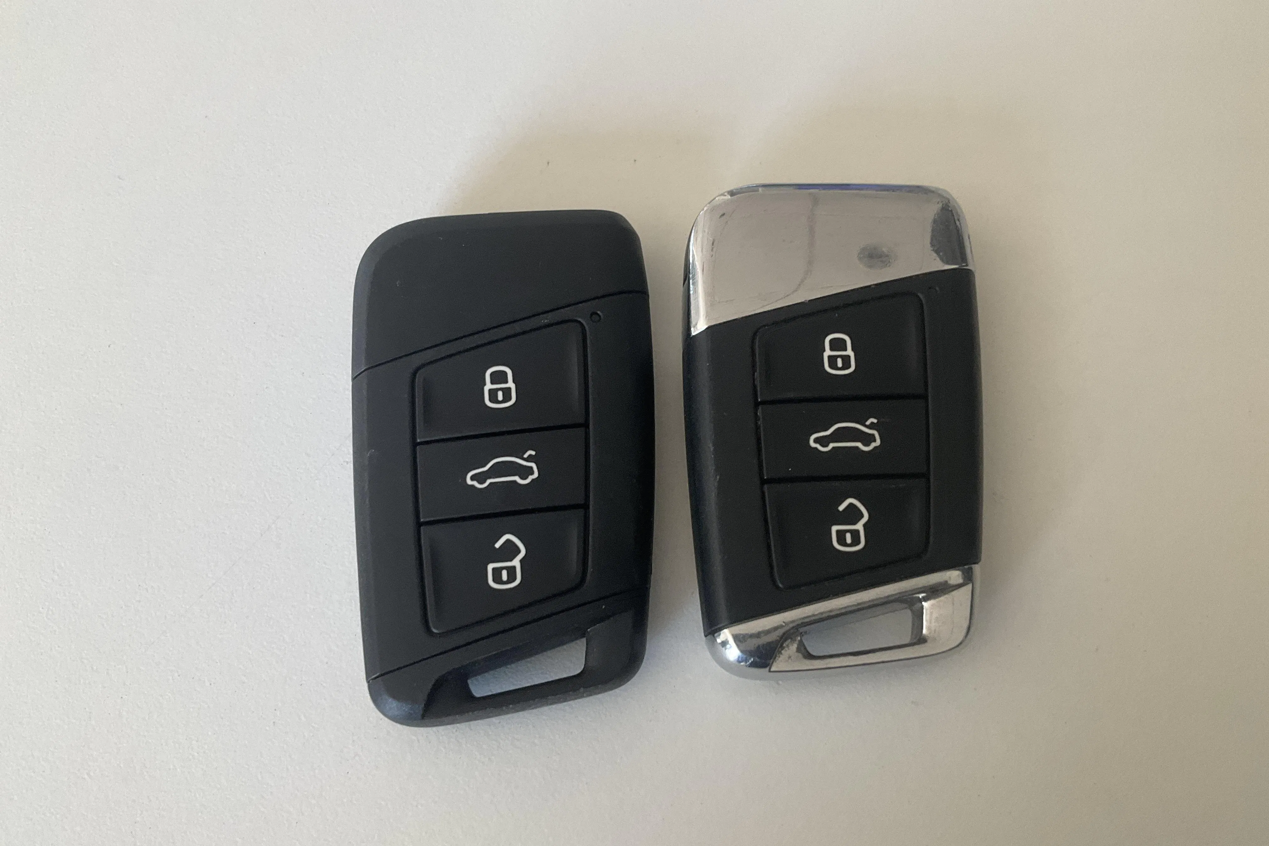 Presentationsfoto 21 av 21: VW Passat 1.4 GTE Sportscombi (218hk) - 5 666 mil - Automat - vit - 2023