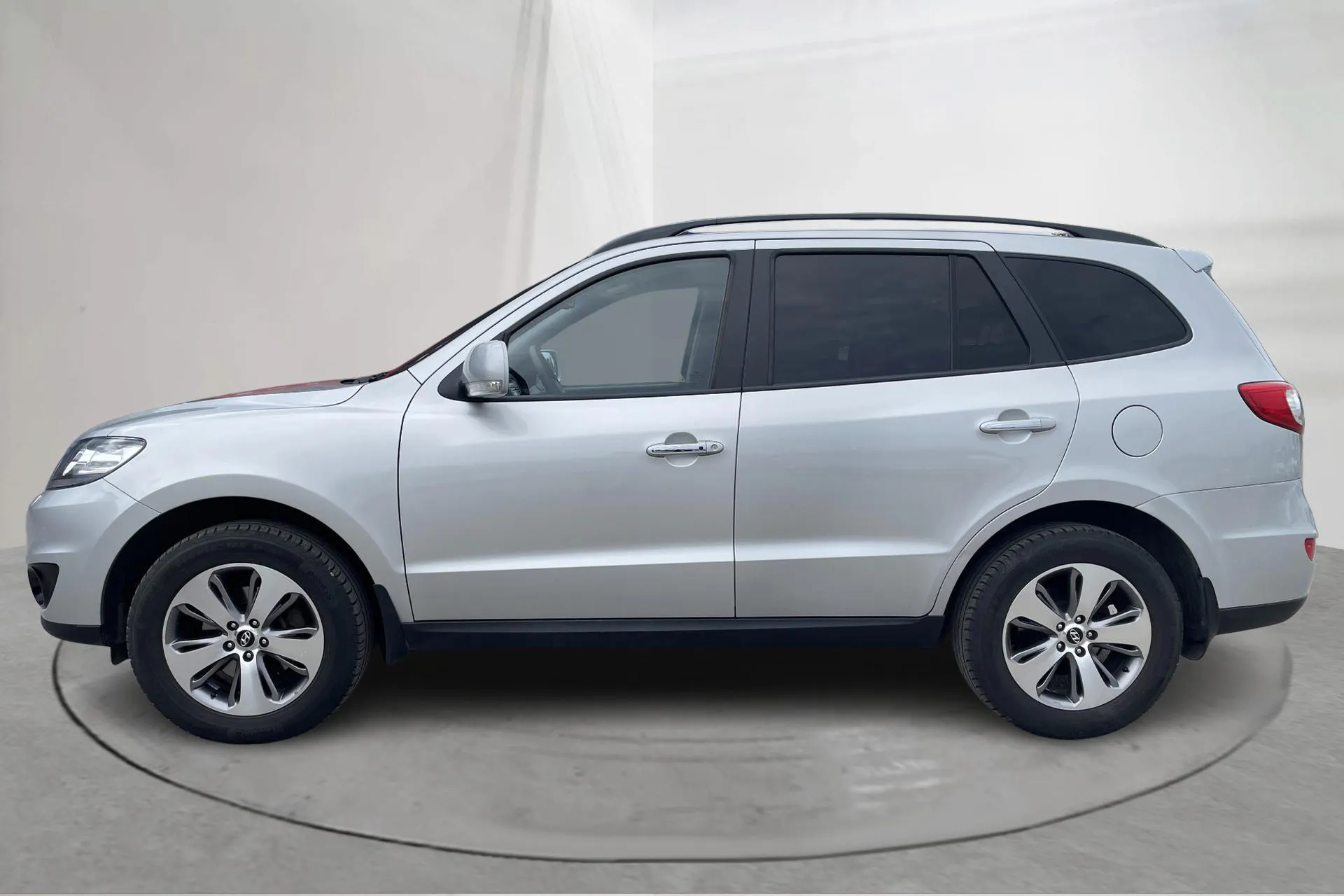 Presentation photo 2 of 19: Hyundai Santa Fé 2.2 CRDi-R (197hk) - 12 579 Scandinavian mile - Automatic - silver - 2012