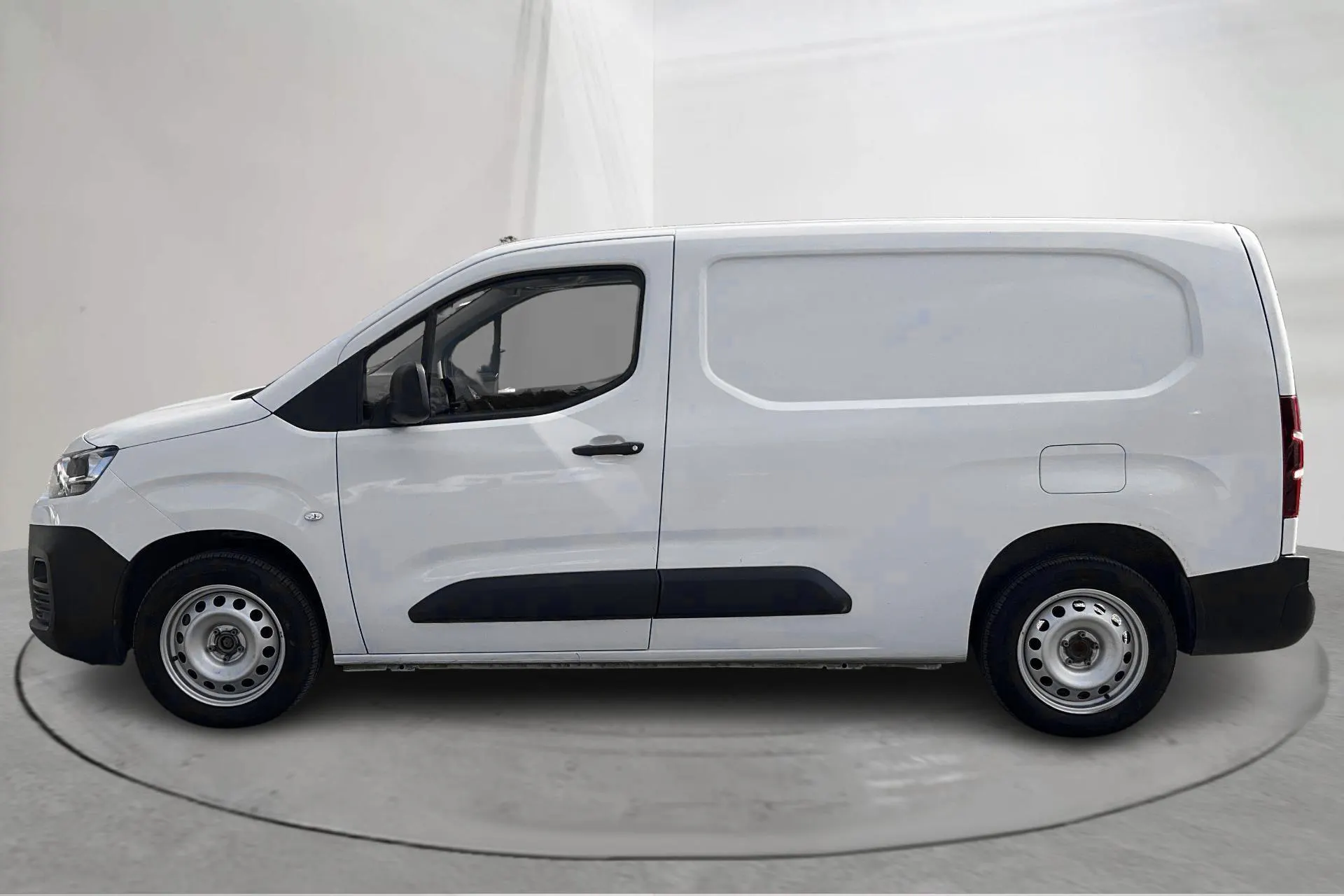 Presentationsfoto 2 av 12: Citroën Berlingo 1.5 BlueHDi Skåp (100hk) - 4 608 mil - Manuell - vit - 2023