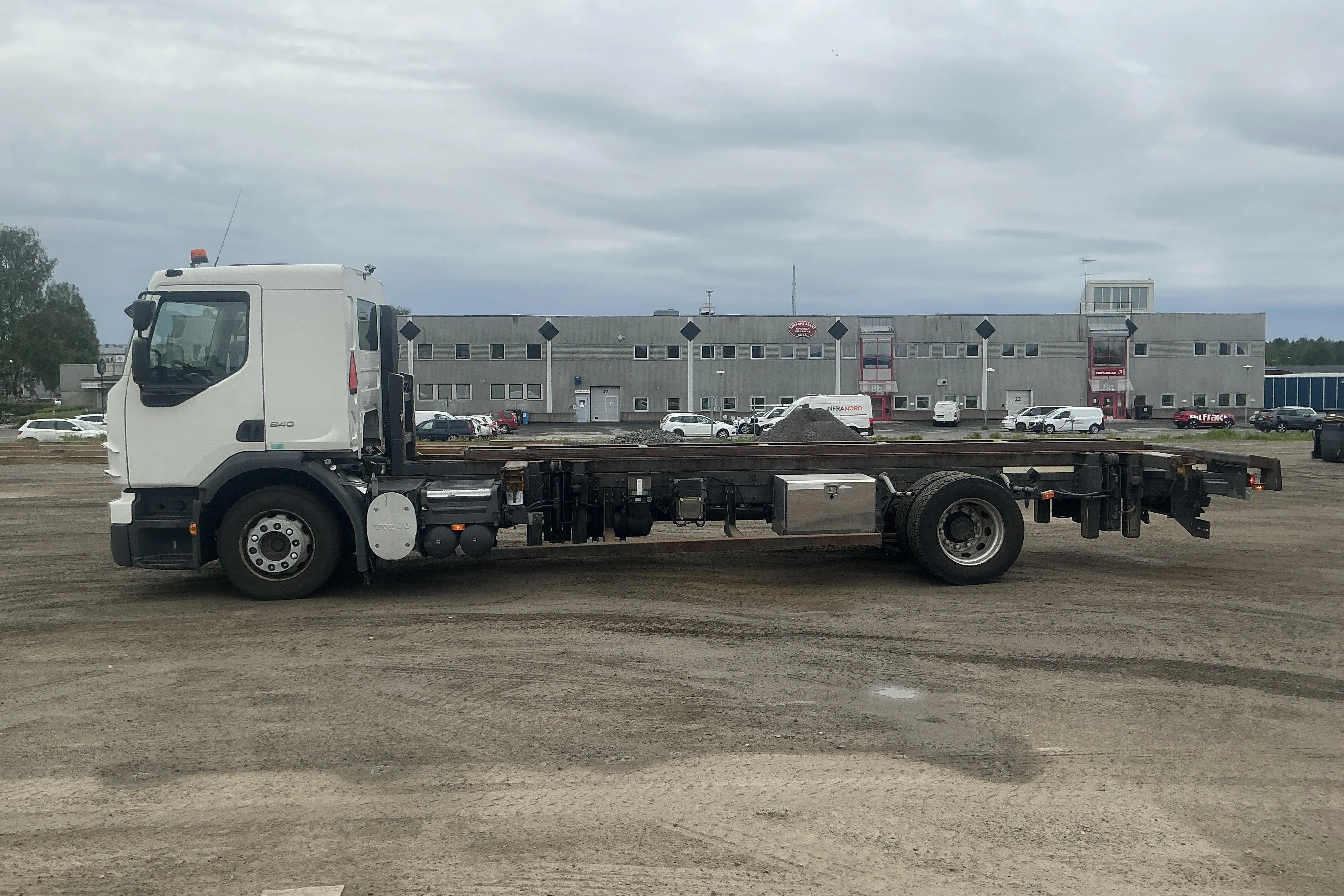 Presentationsfoto 2 av 48: VOLVO FE S 4X2 18 TON LUF - 33 240 km - Automat - 2013