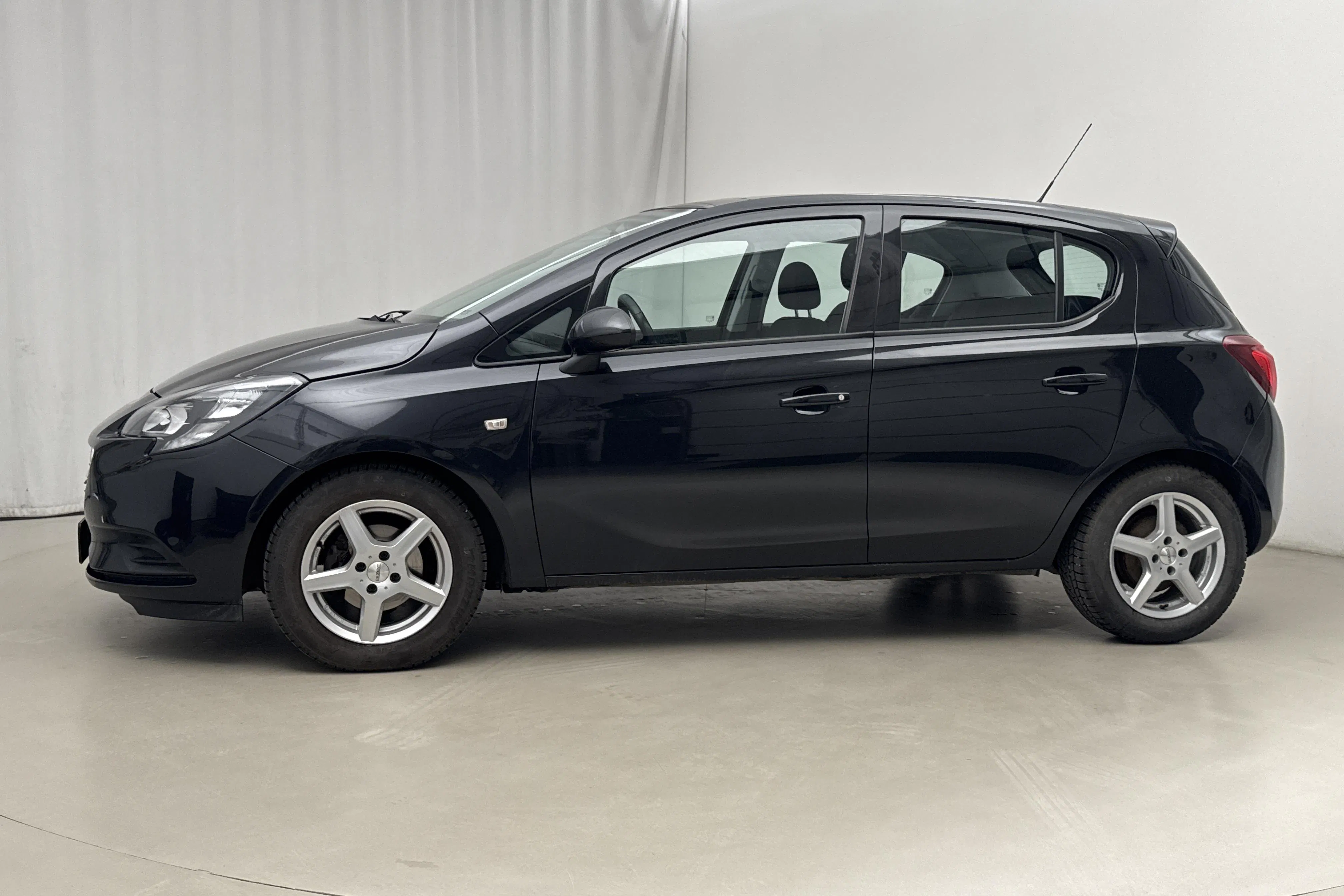 Presentationsfoto 2 av 15: Opel Corsa 1.4 ECOTEC 5dr (90hk) - 8 519 mil - Manuell - svart - 2015
