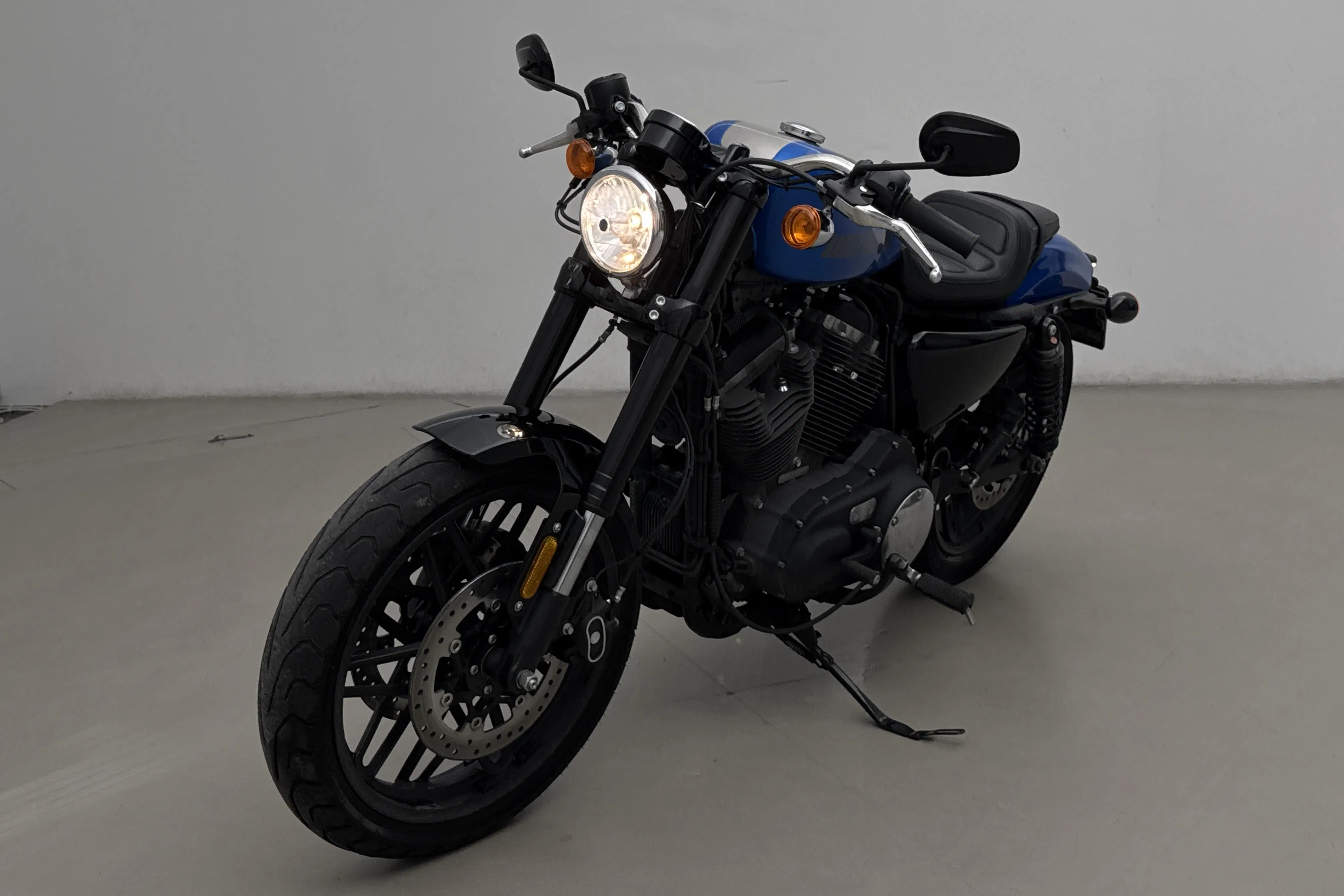 Presentation photo 2 of 14: HARLEY-DAVIDSON Roadster Motorcykel - 6 300 km - Manual - 2017