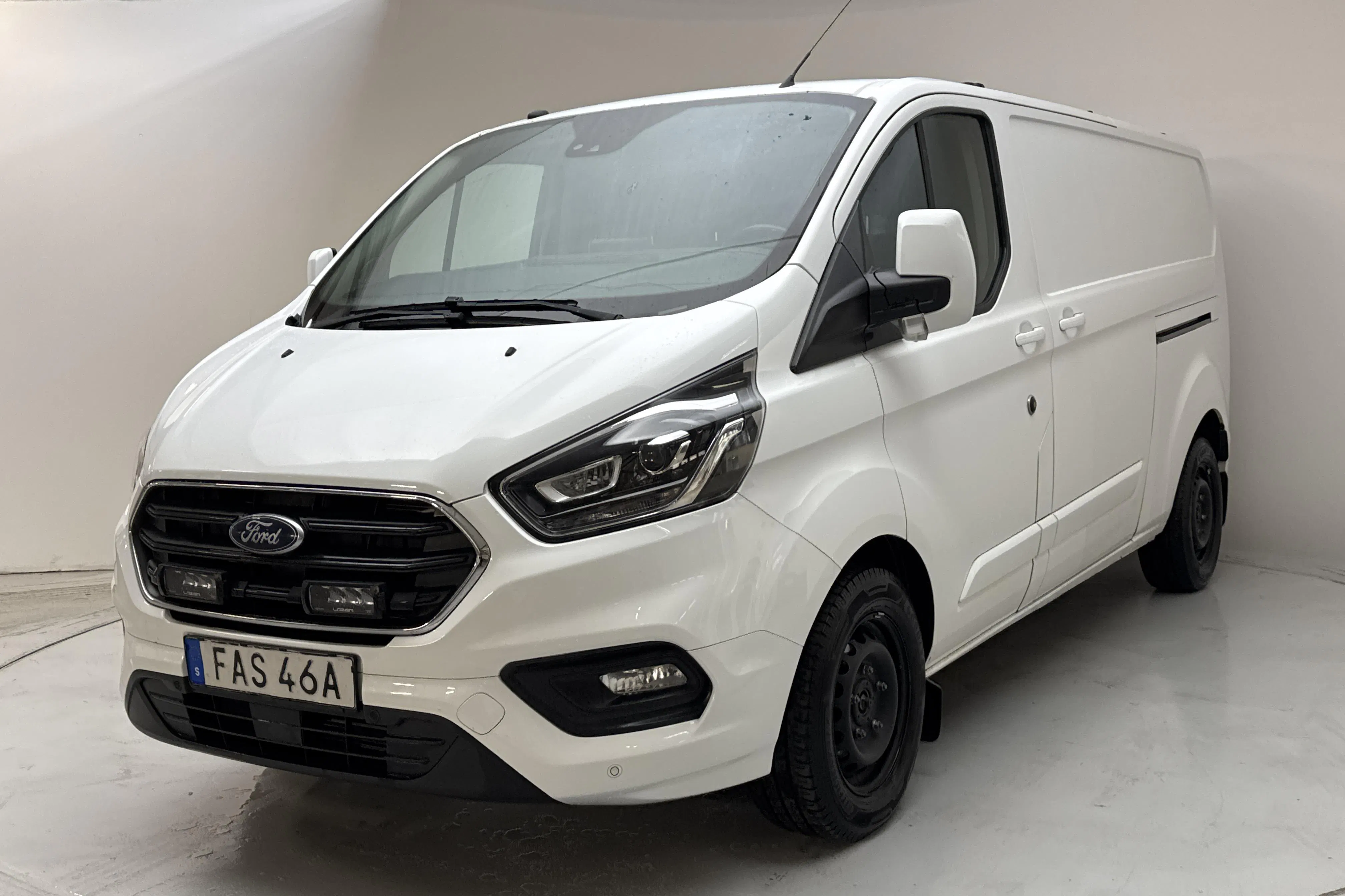 Presentationsfoto 1 av 14: Ford Transit Custom 300 (130hk) - 18 324 mil - Automat - vit - 2019