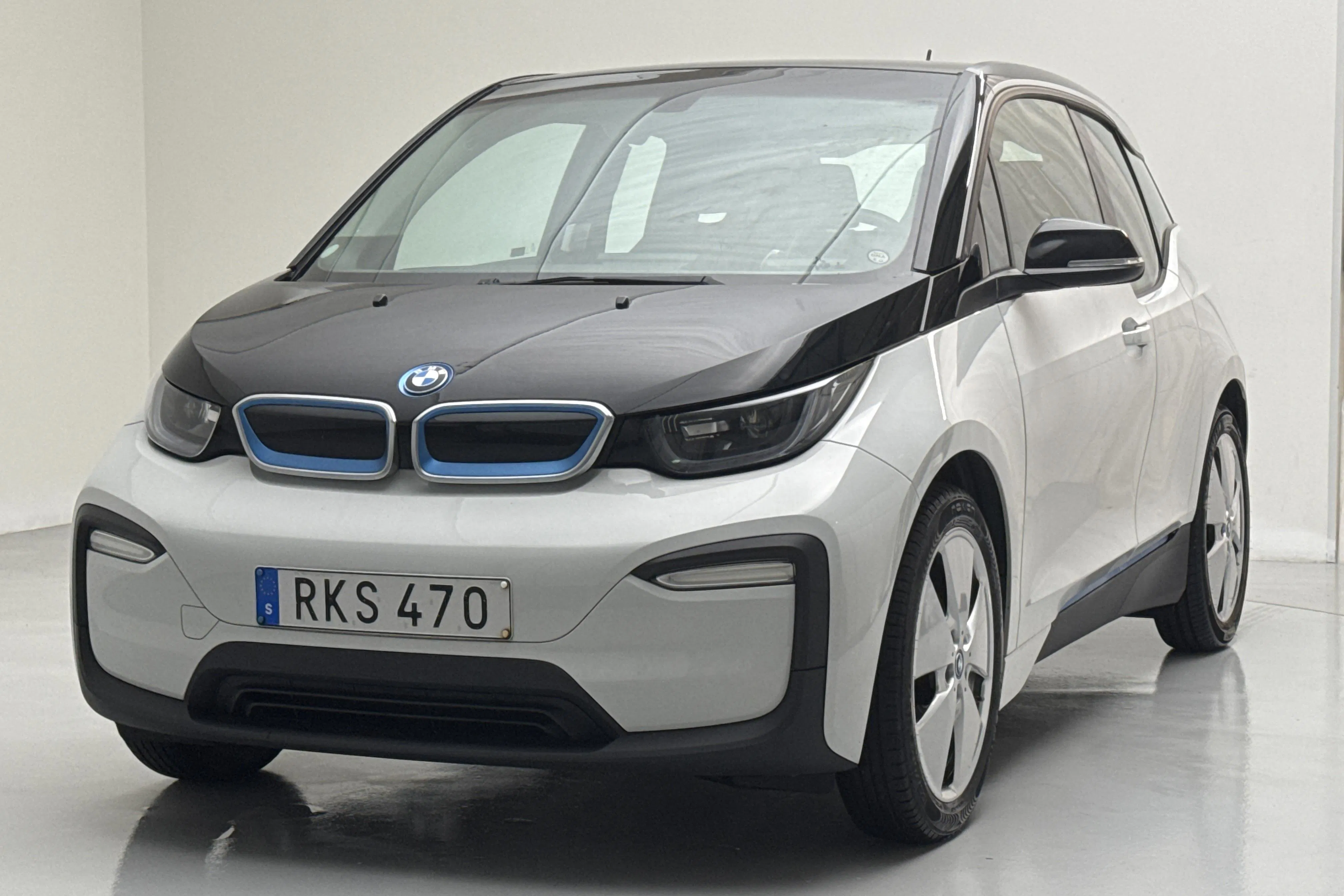 Presentationsfoto 1 av 15: BMW i3 94Ah, I01 (170hk) - 11 445 mil - Automat - vit - 2018