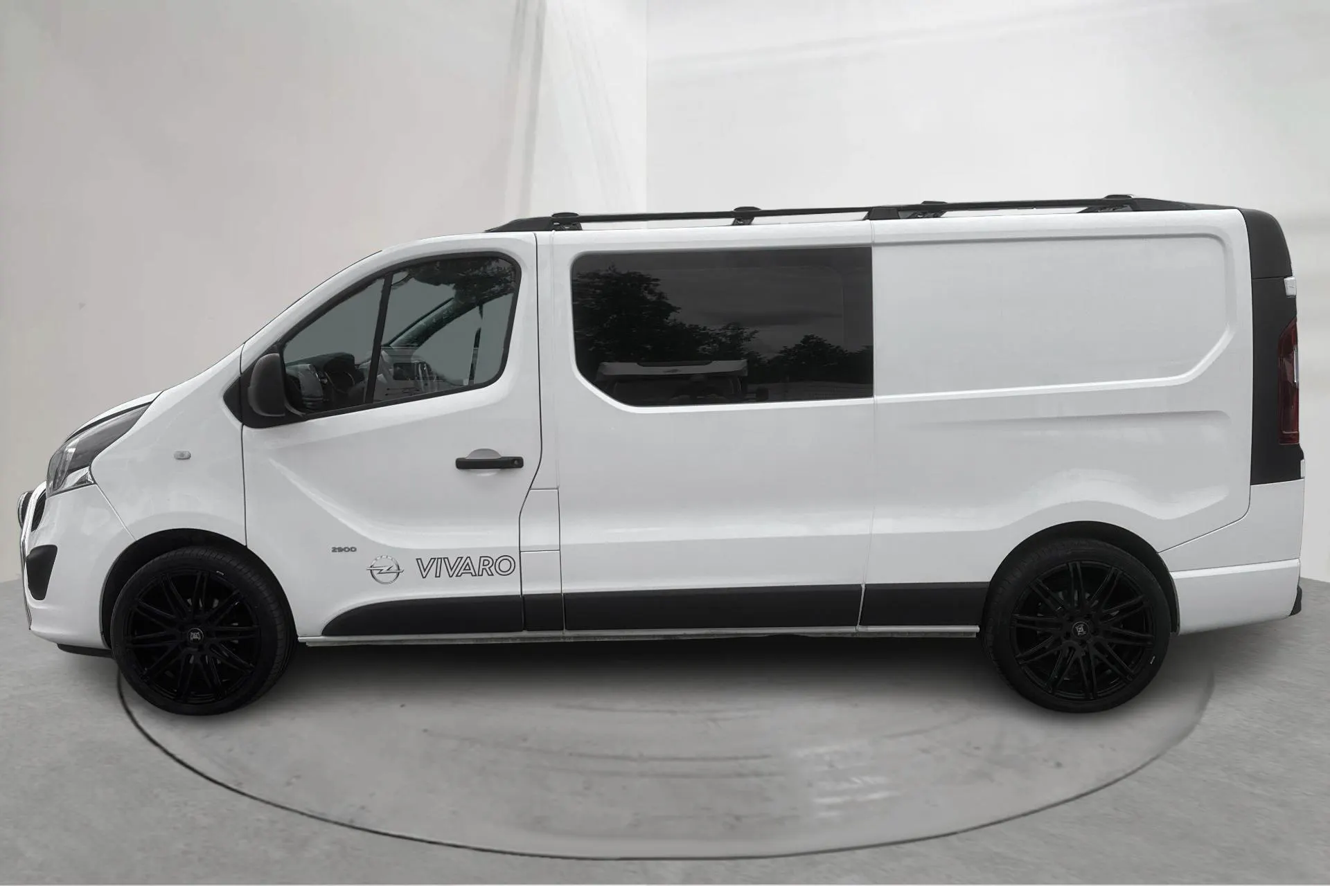 Presentationsfoto 2 av 17: Opel Vivaro 1.6 BITURBO (125hk) - 12 368 mil - Manuell - vit - 2017