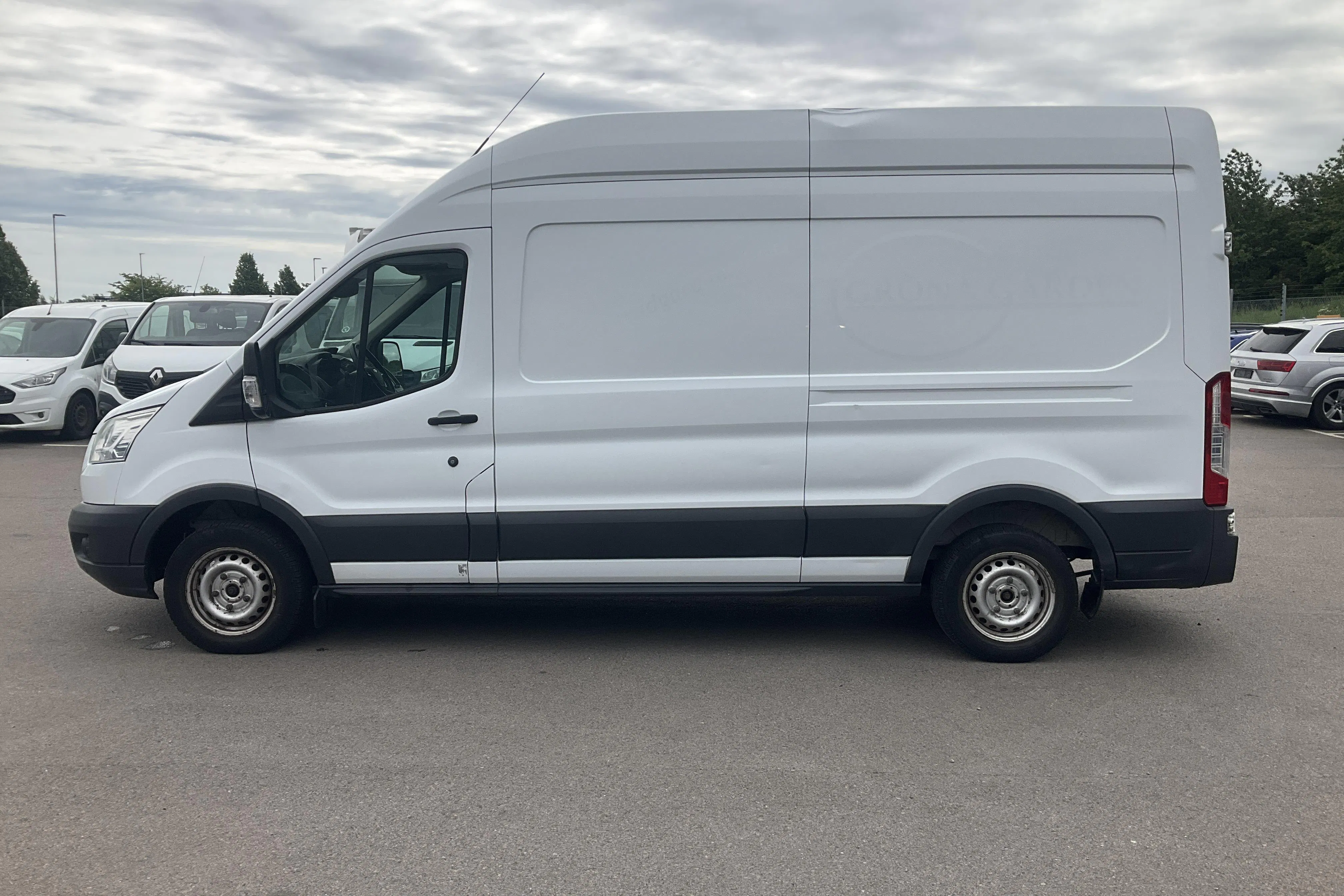 Presentation photo 2 of 13: Ford Transit 310 2.0 TDCi 2WD Skåp (130hk) - 102 260 km - Manual - white - 2017