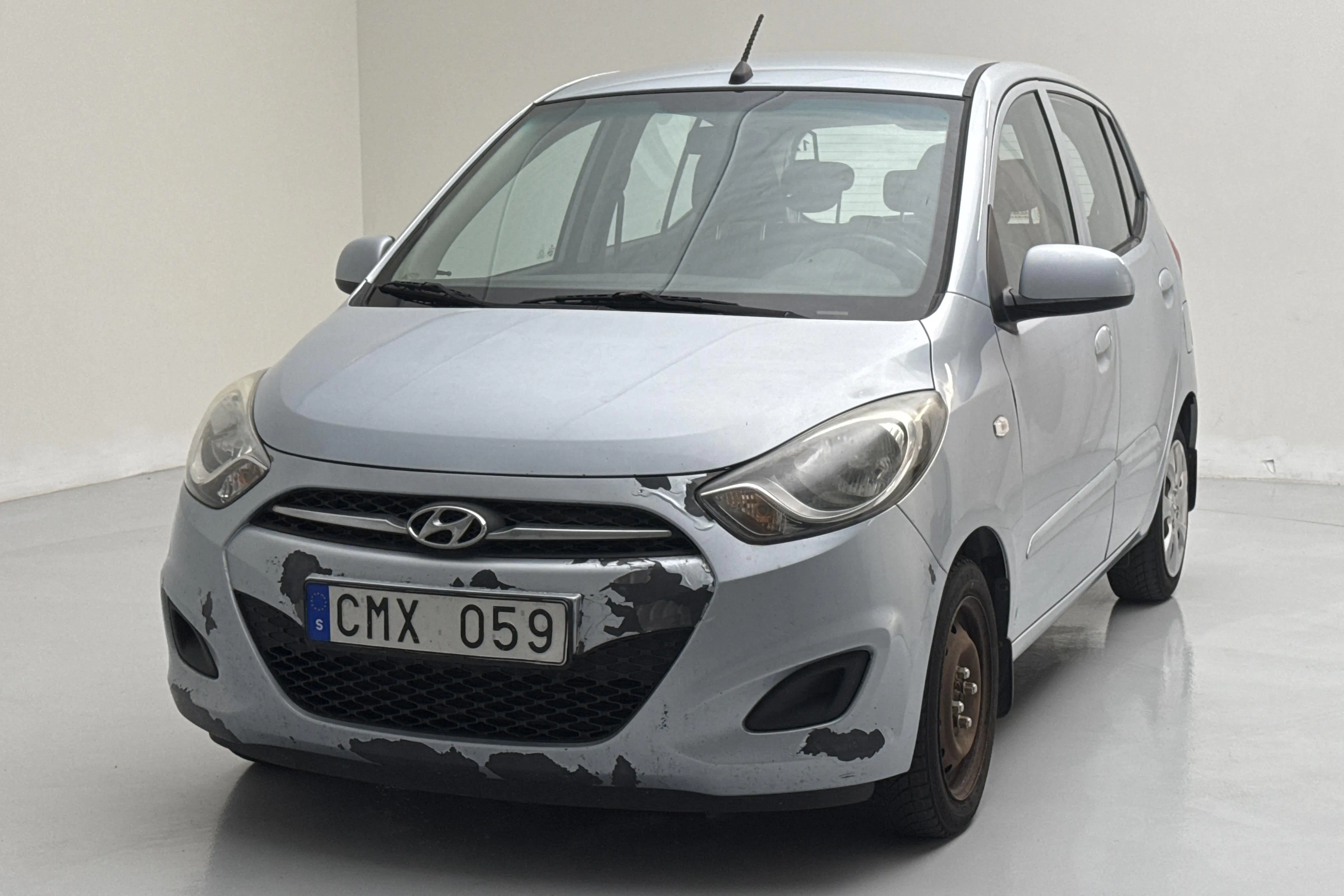 Presentation photo 1 of 11: Hyundai i10 1.1 (67hk) - 169 630 km - Manual - silver - 2012