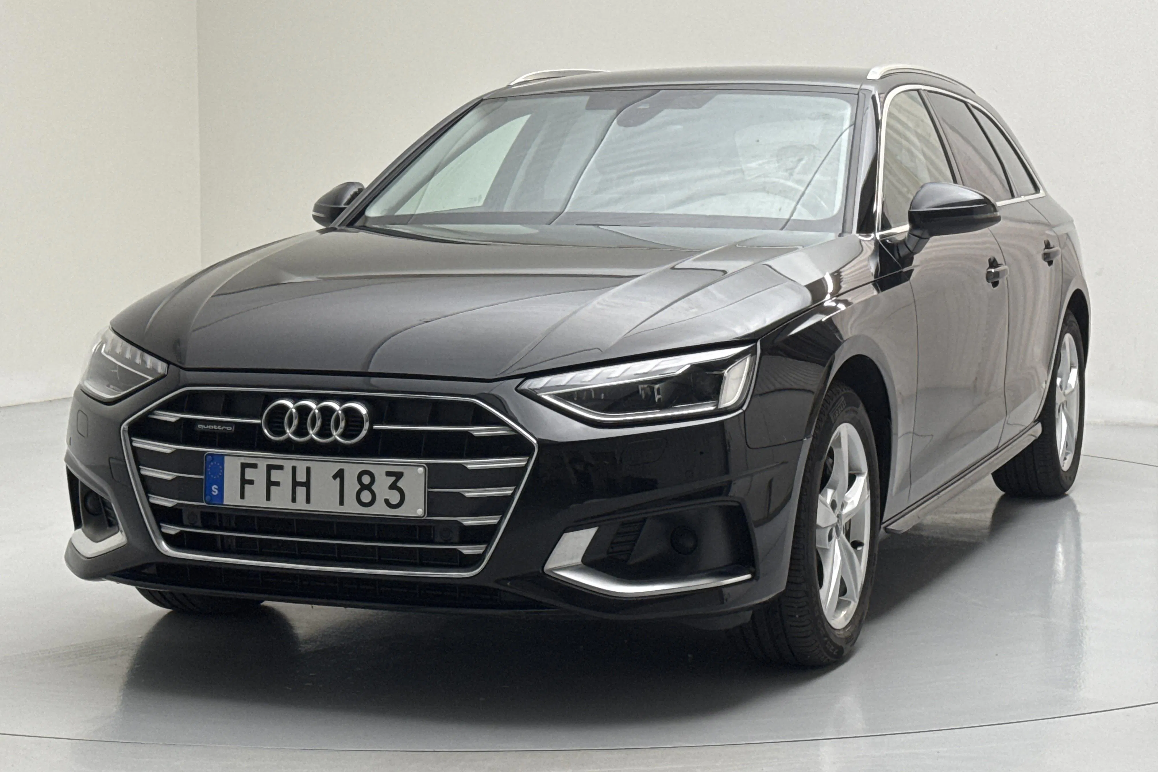 Presentation photo 1 of 13: Audi A4 Avant 40 TDI quattro (204hk) - 78 010 km - Automatic - black - 2024