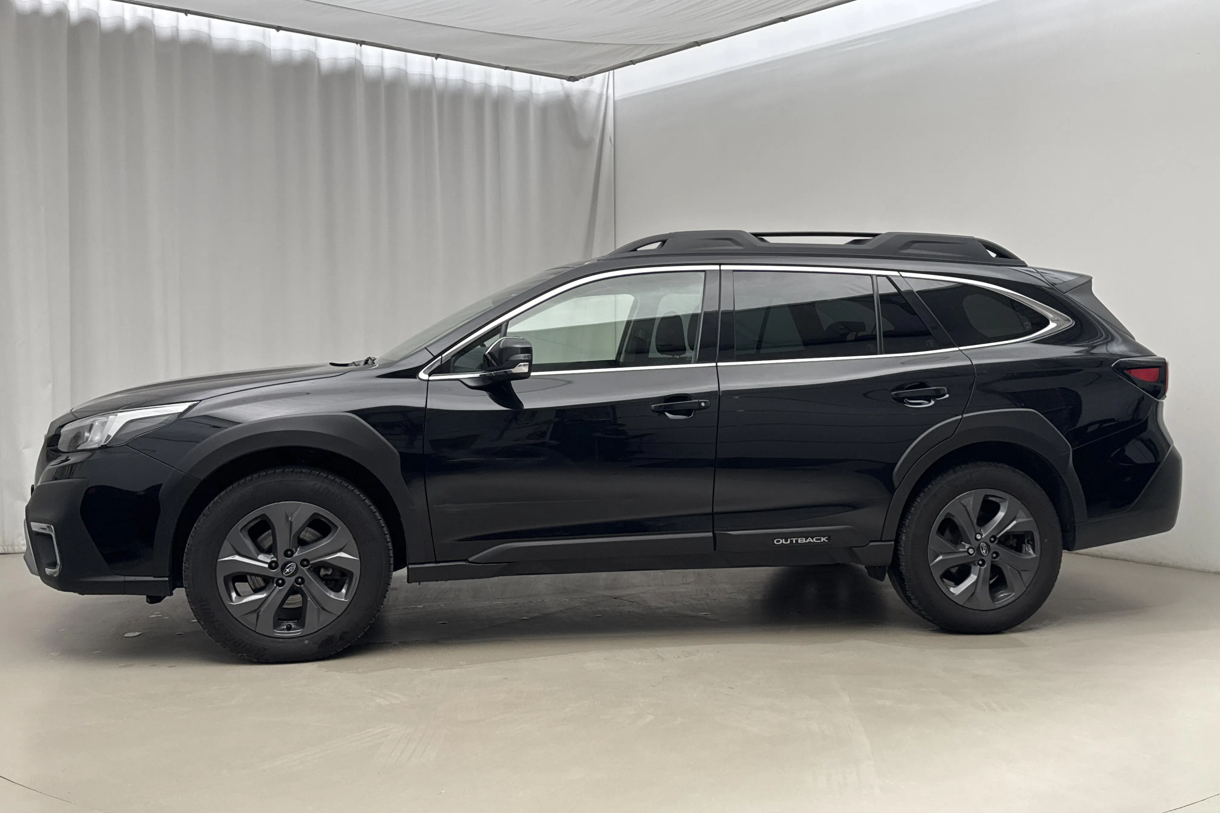 Presentation photo 2 of 19: Subaru Outback 2.5i XFuel 4WD (169hk) - 59 080 km - Automatic - black - 2022