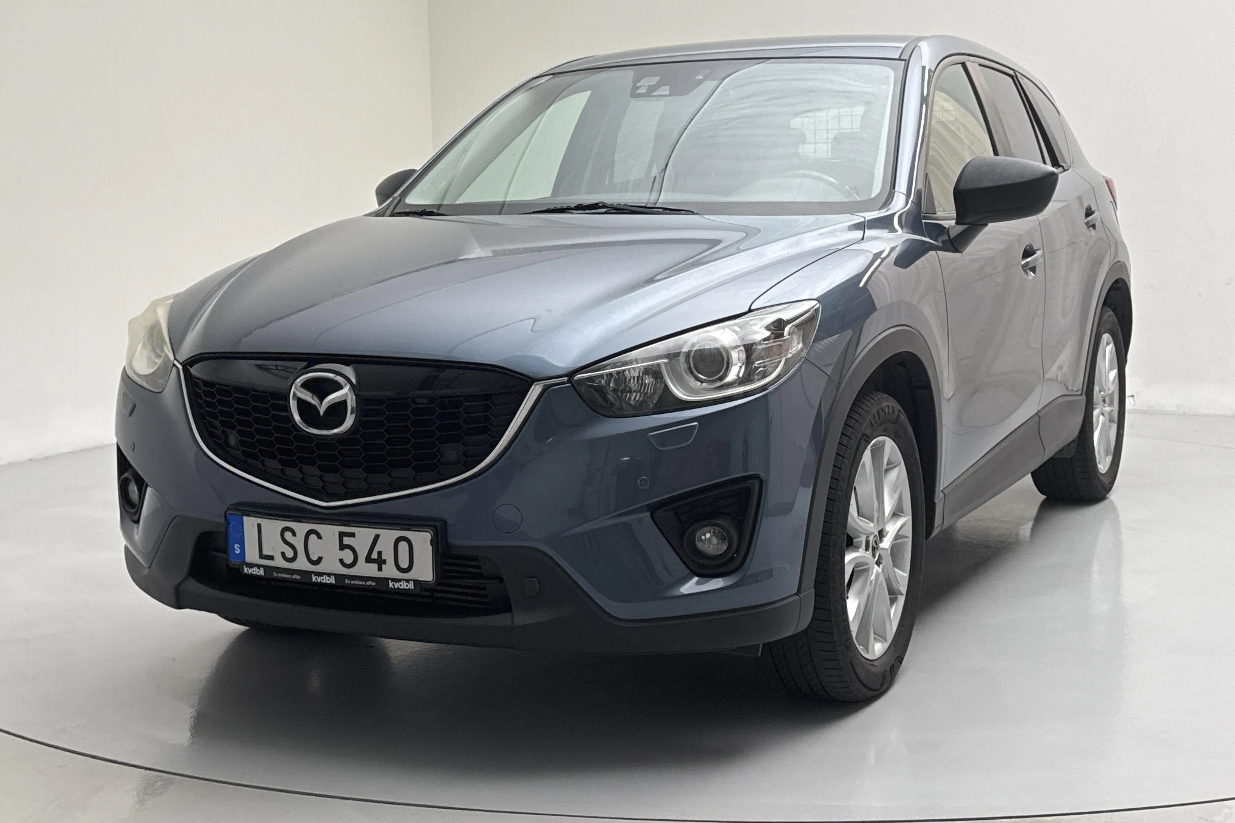 Presentationsfoto 1 av 14: Mazda CX-5 2.2 DE AWD (175hk) - 21 318 mil - Automat - blå - 2015