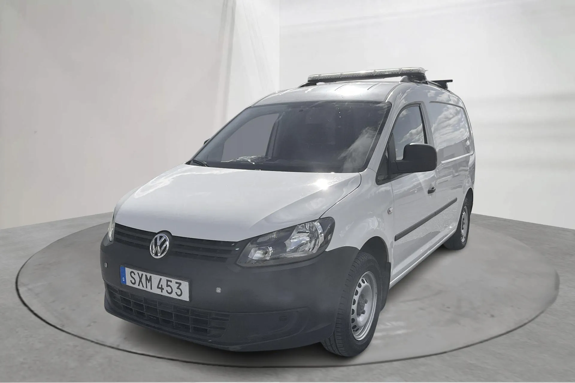 Presentationsfoto 1 av 11: VW Caddy 2.0 Ecofuel Maxi Skåp (109hk) - 5 329 mil - Manuell - vit - 2015