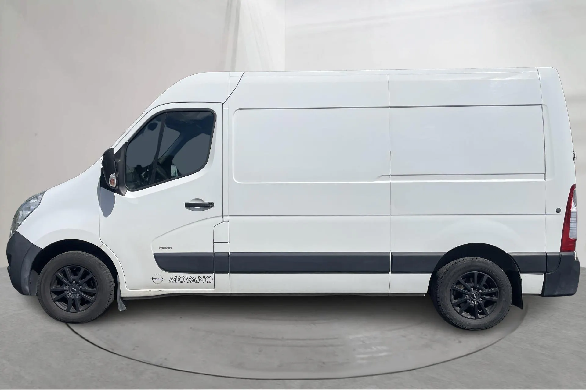 Presentation photo 2 of 14: Opel Movano 2.3 CDTI 2WD Skåp (170hk) - 133 240 km - Manual - white - 2017