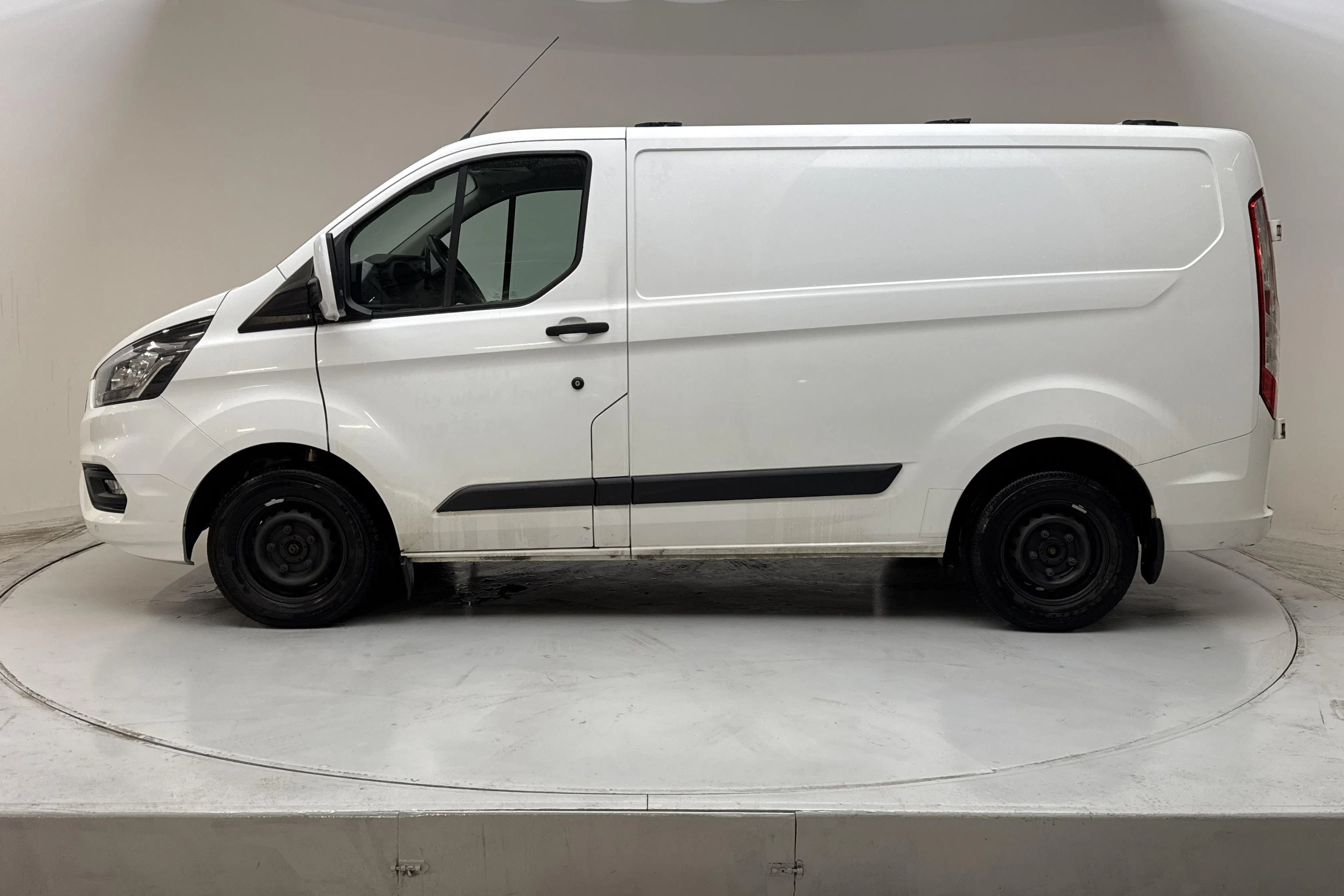 Presentationsfoto 2 av 14: Ford Transit Custom 280 (105hk) - 13 261 mil - Manuell - vit - 2018