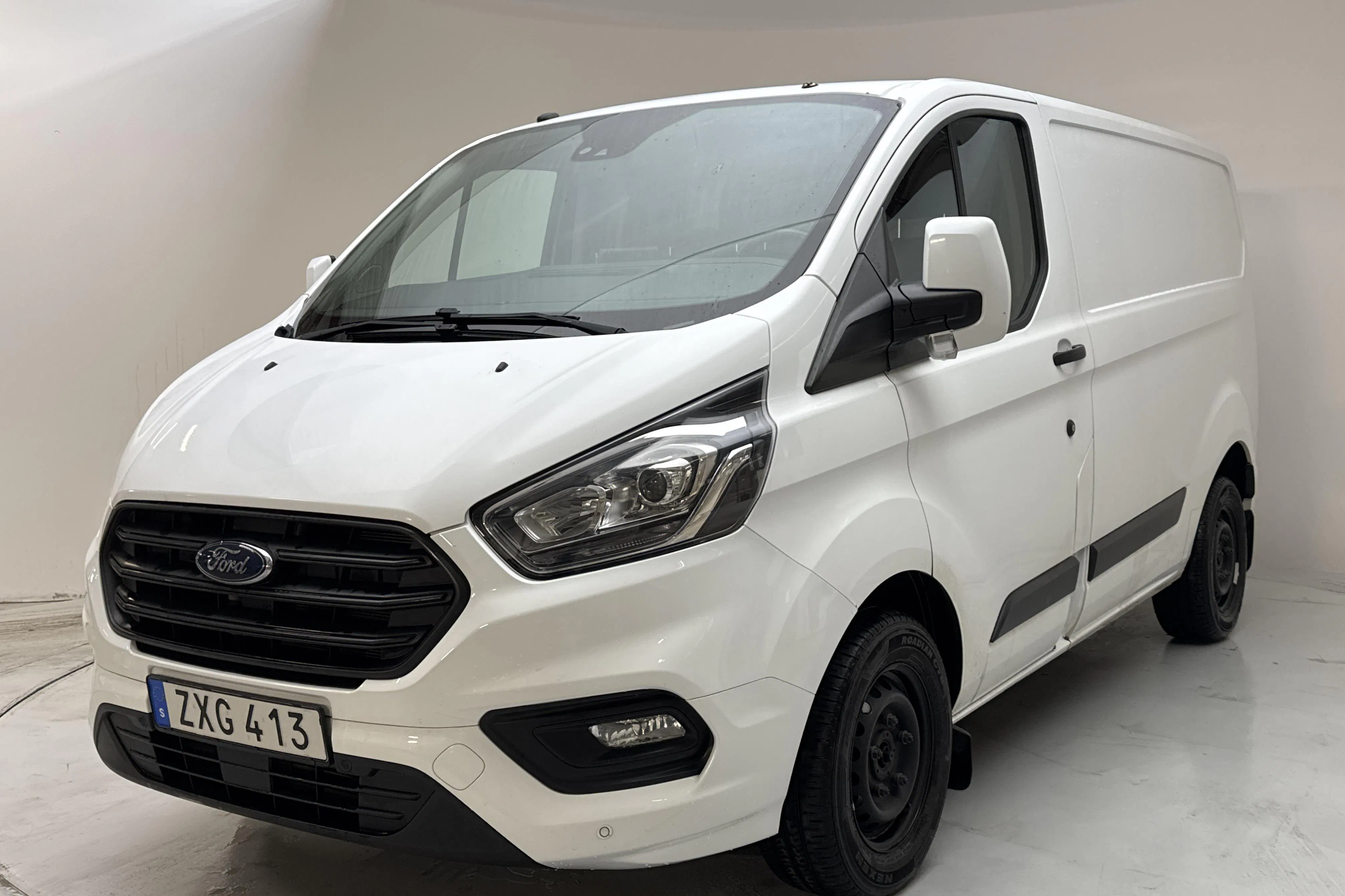 Presentationsfoto 1 av 14: Ford Transit Custom 280 (105hk) - 7 455 mil - Manuell - vit - 2018