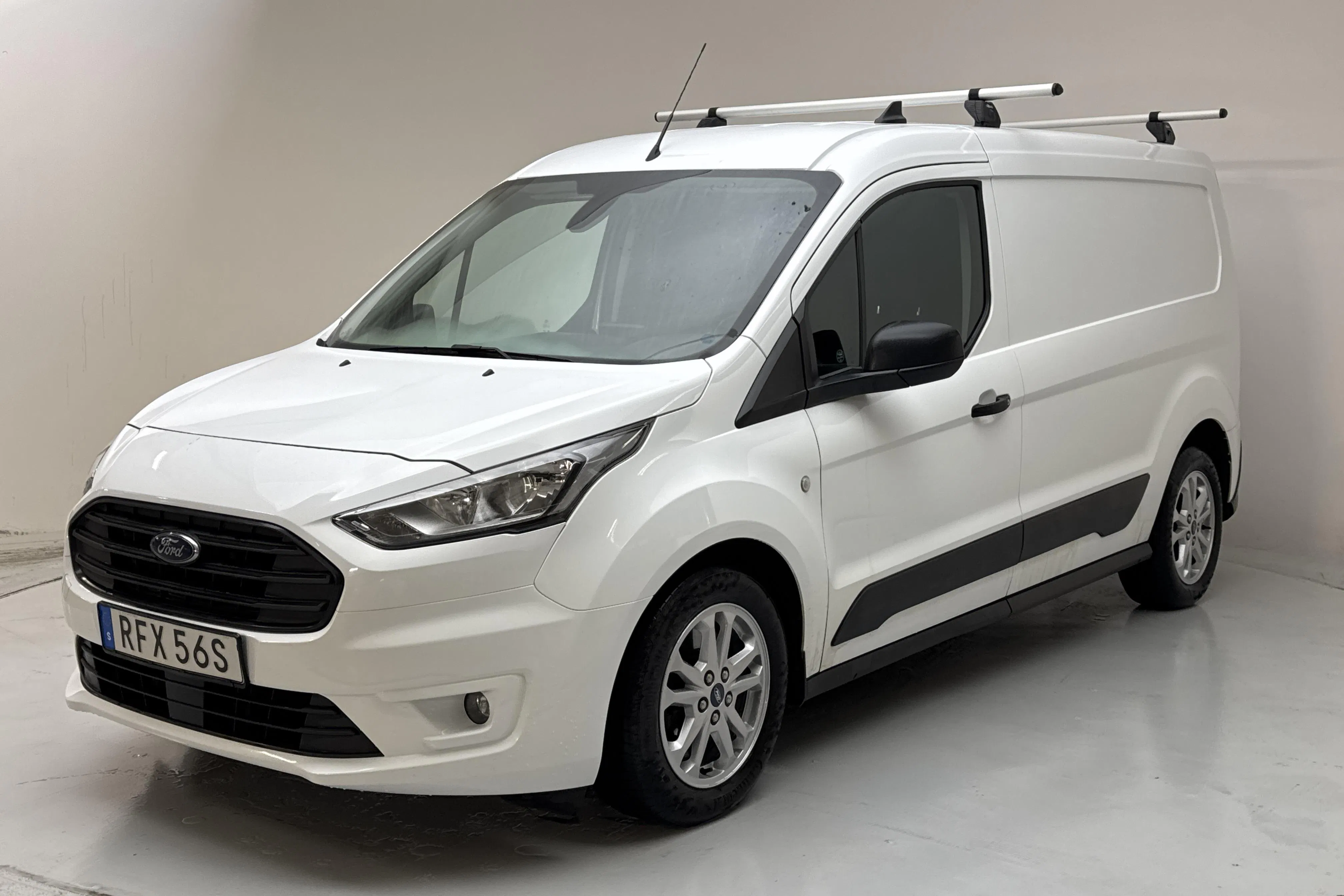 Presentationsfoto 1 av 14: Ford Transit Connect 1.5 EcoBlue (100hk) - 6 027 mil - Automat - vit - 2023