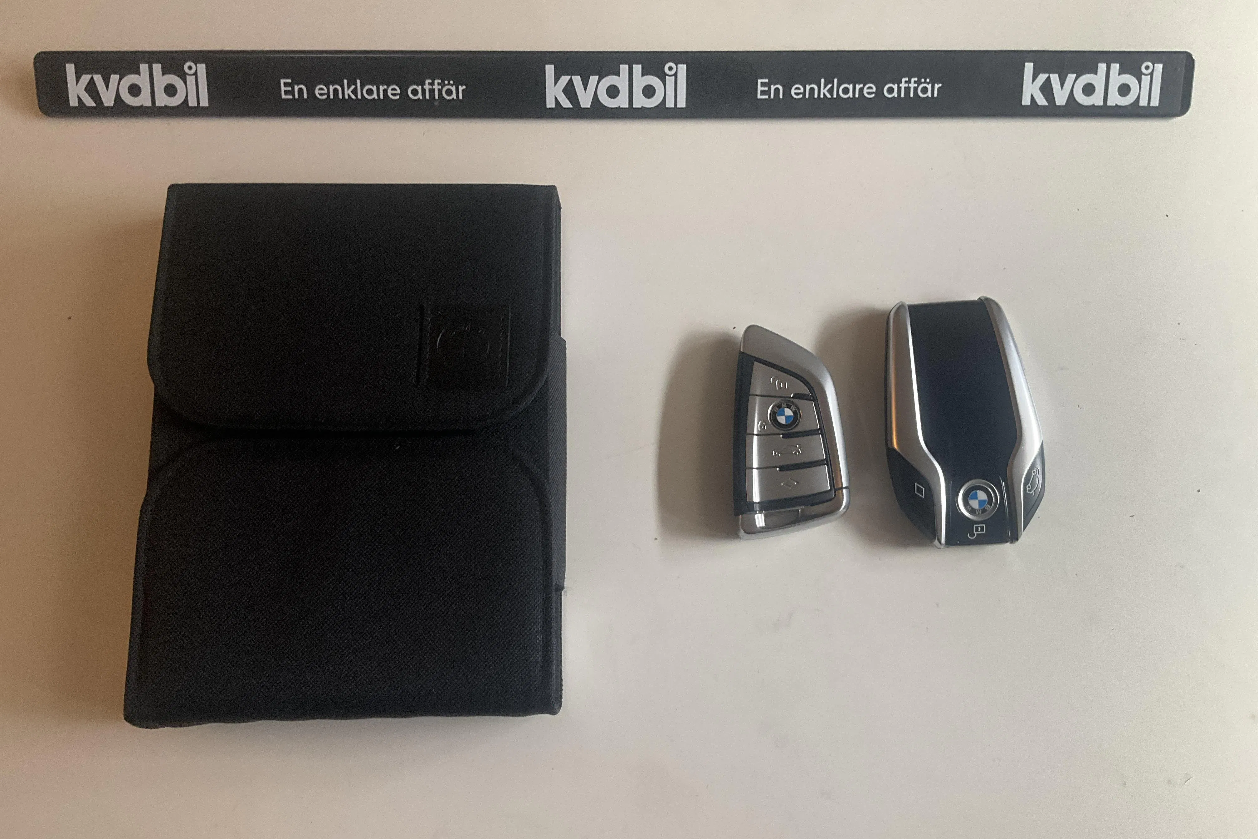 Presentationsfoto 18 av 18: BMW 520d xDrive Sedan, G30 (190hk) - 16 666 mil - Automat - grå - 2019