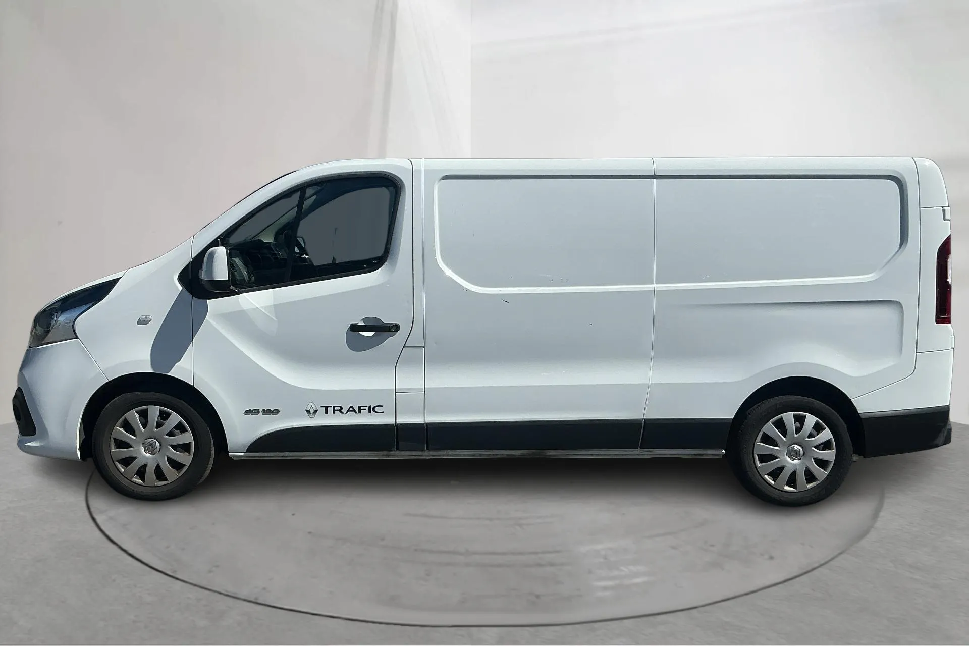 Presentationsfoto 2 av 16: Renault Trafic 1.6 dCi Skåp (120hk) - 15 035 mil - Manuell - vit - 2017