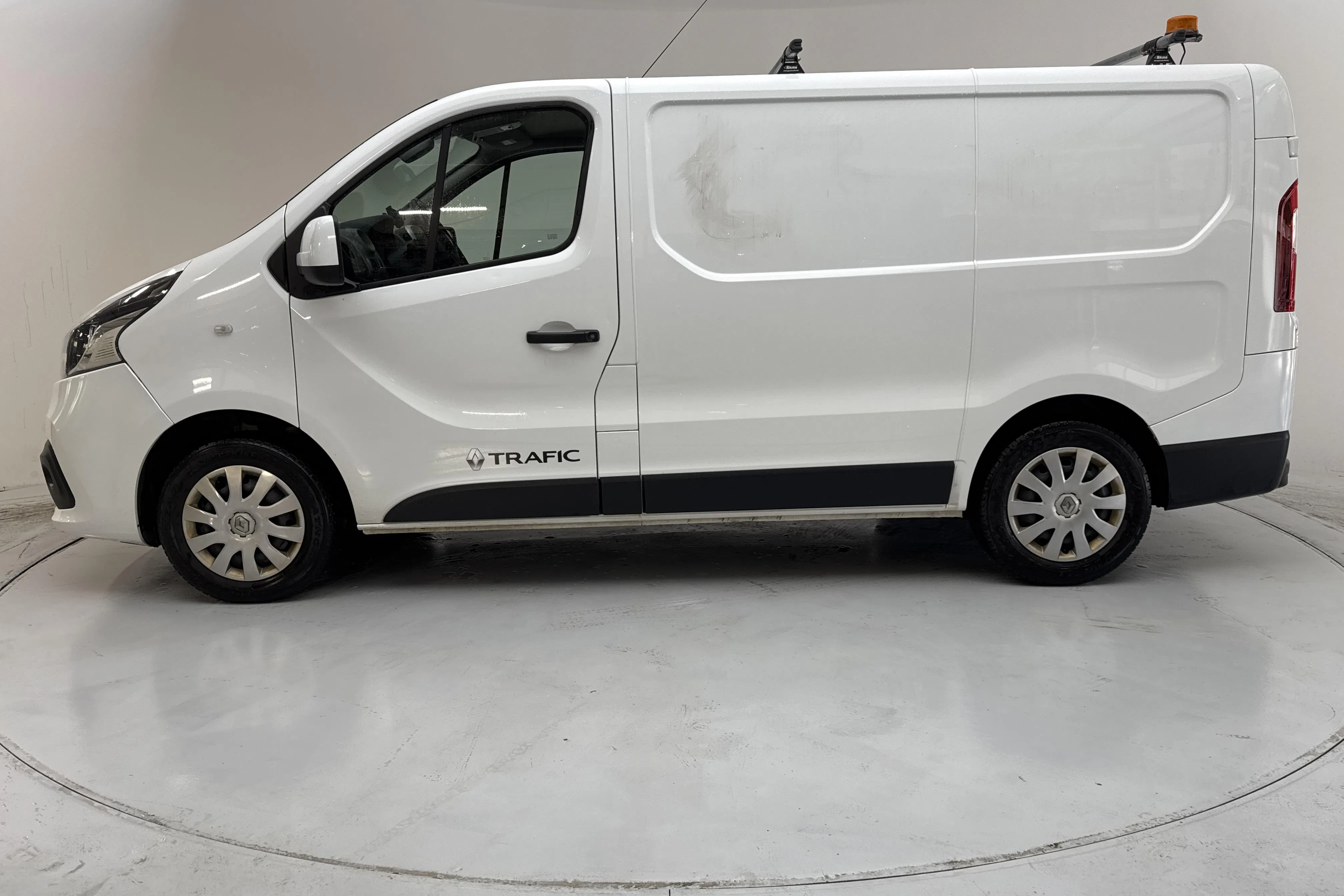 Presentation photo 2 of 14: Renault Trafic 1.6 dCi Skåp (120hk) - 125 530 km - Manual - white - 2018
