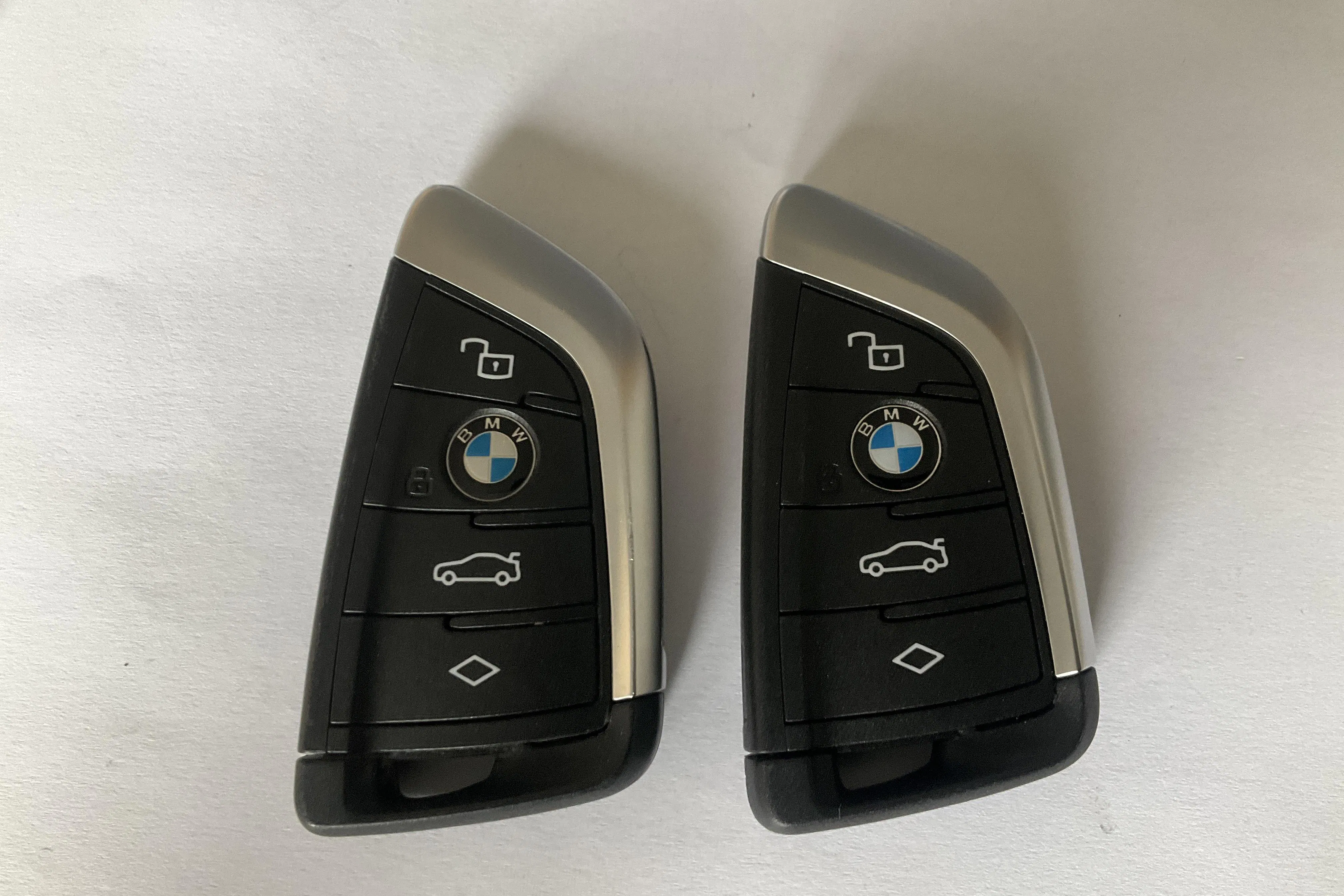Presentationsfoto 17 av 17: BMW 330e xDrive Touring LCI, G21 (292hk) - 7 830 mil - Automat - svart - 2023