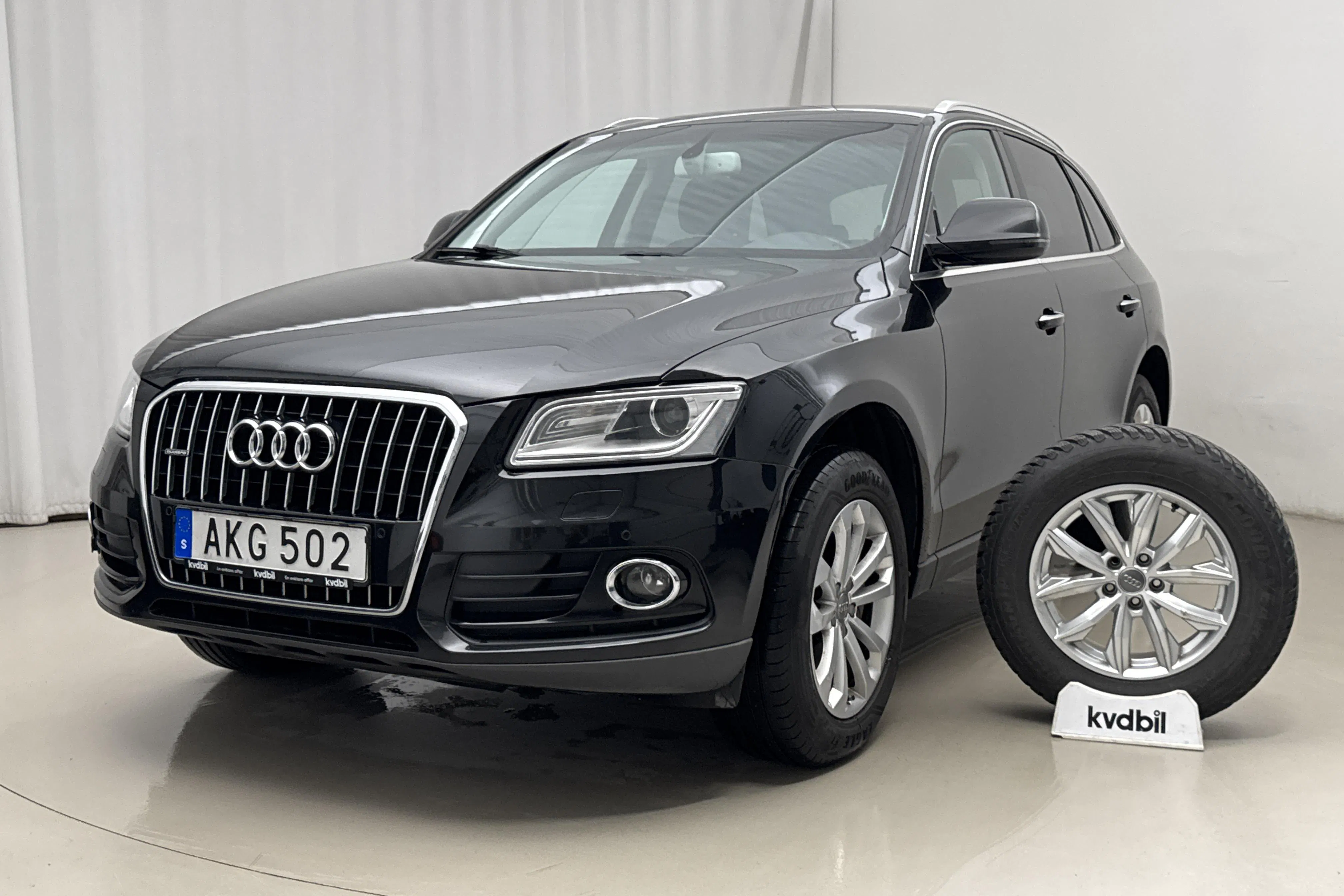 Presentationsfoto 1 av 16: Audi Q5 2.0 TDI clean diesel quattro (190hk) - 12 925 mil - Automat - svart - 2016