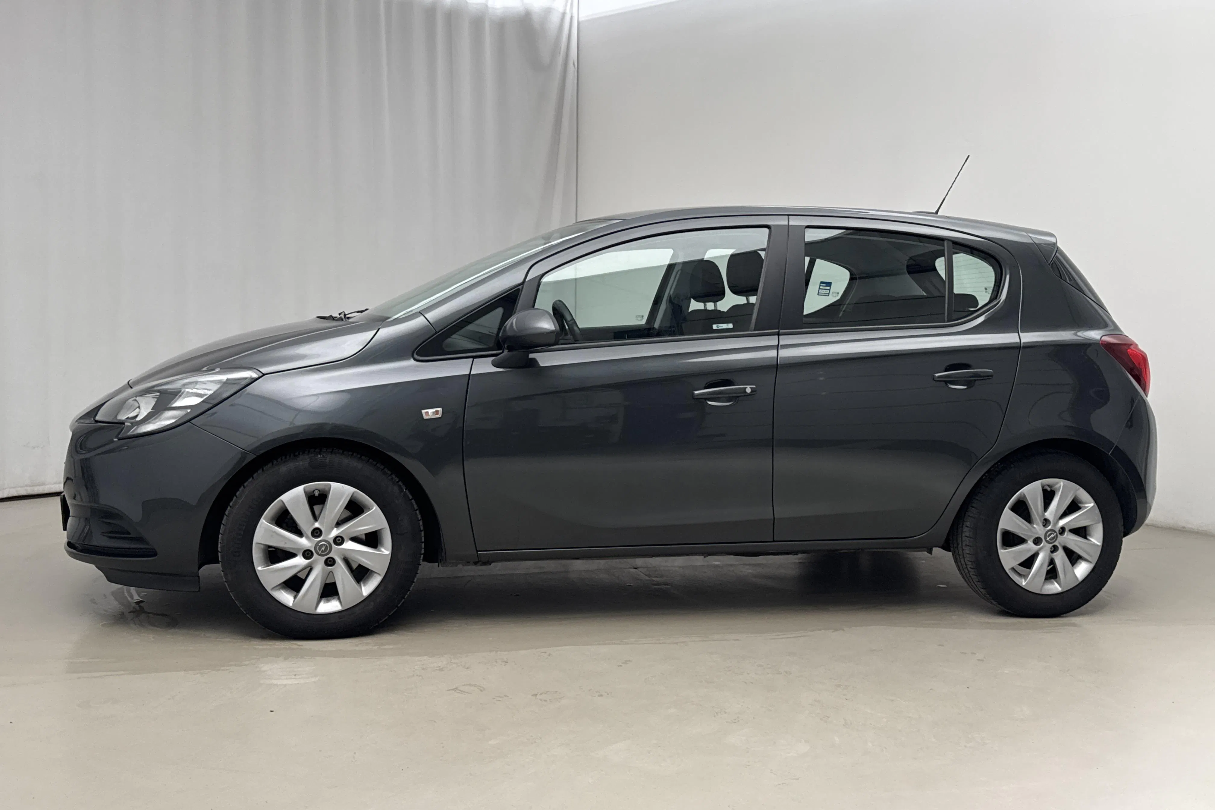 Presentation photo 2 of 17: Opel Corsa 1.4 ECOTEC 5dr (90hk) - 57 610 km - Automatic - gray - 2017