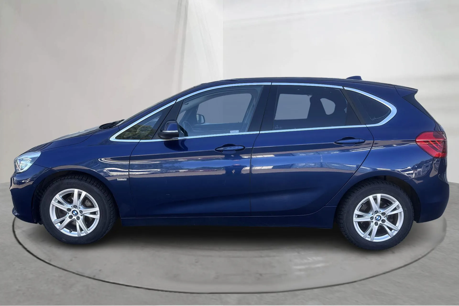 Presentation photo 2 of 17: BMW 218d xDrive Active Tourer, F45 (150hk) - 71 700 km - Manual - blue - 2016