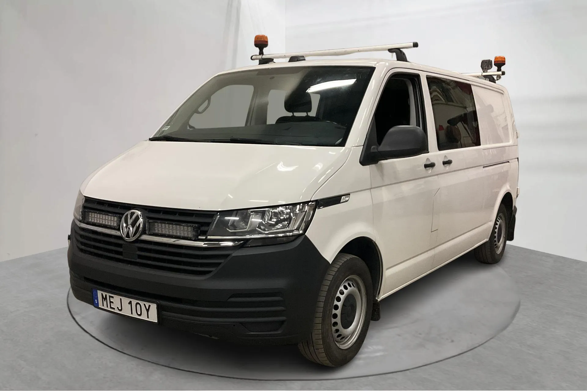 Presentationsfoto 1 av 21: VW Transporter T6 2.0 TDI BMT Skåp 4MOTION (150hk) - 18 205 mil - Manuell - vit - 2020