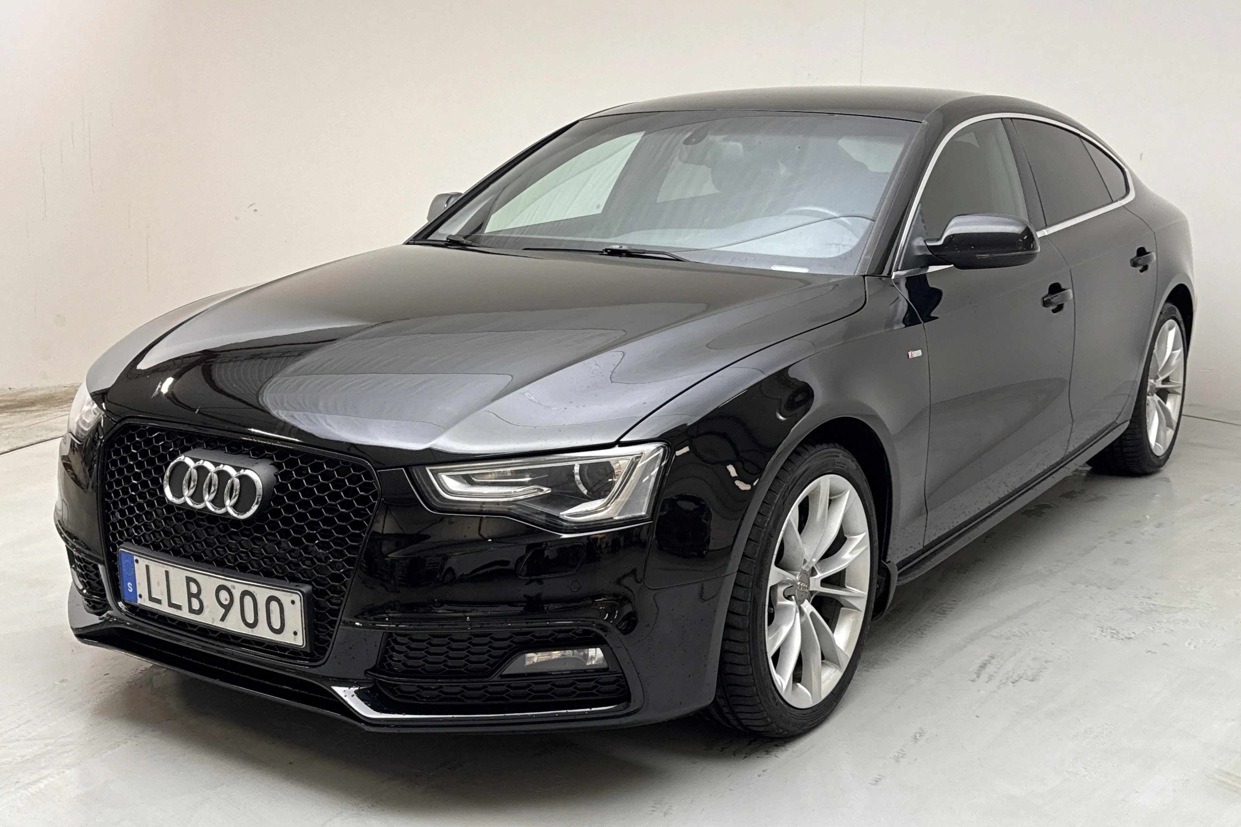 Presentation photo 1 of 13: Audi A5 2.0 TDI Sportback quattro (177hk) - 15 776 Scandinavian mile - Automatic - black - 2014
