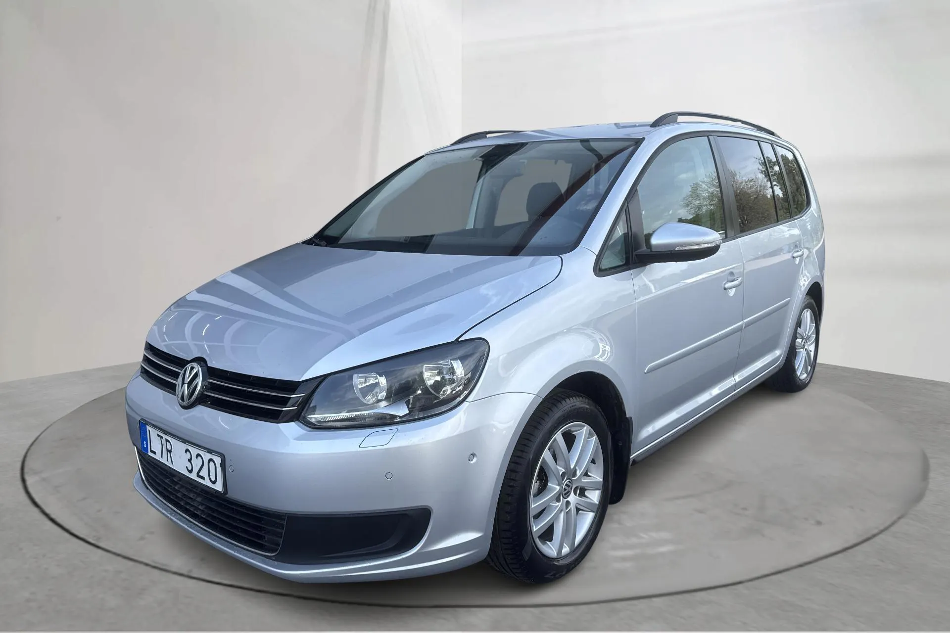 Presentation photo 1 of 15: VW Touran 1.4 TSI (140hk) - 134 520 km - Manual - silver - 2012