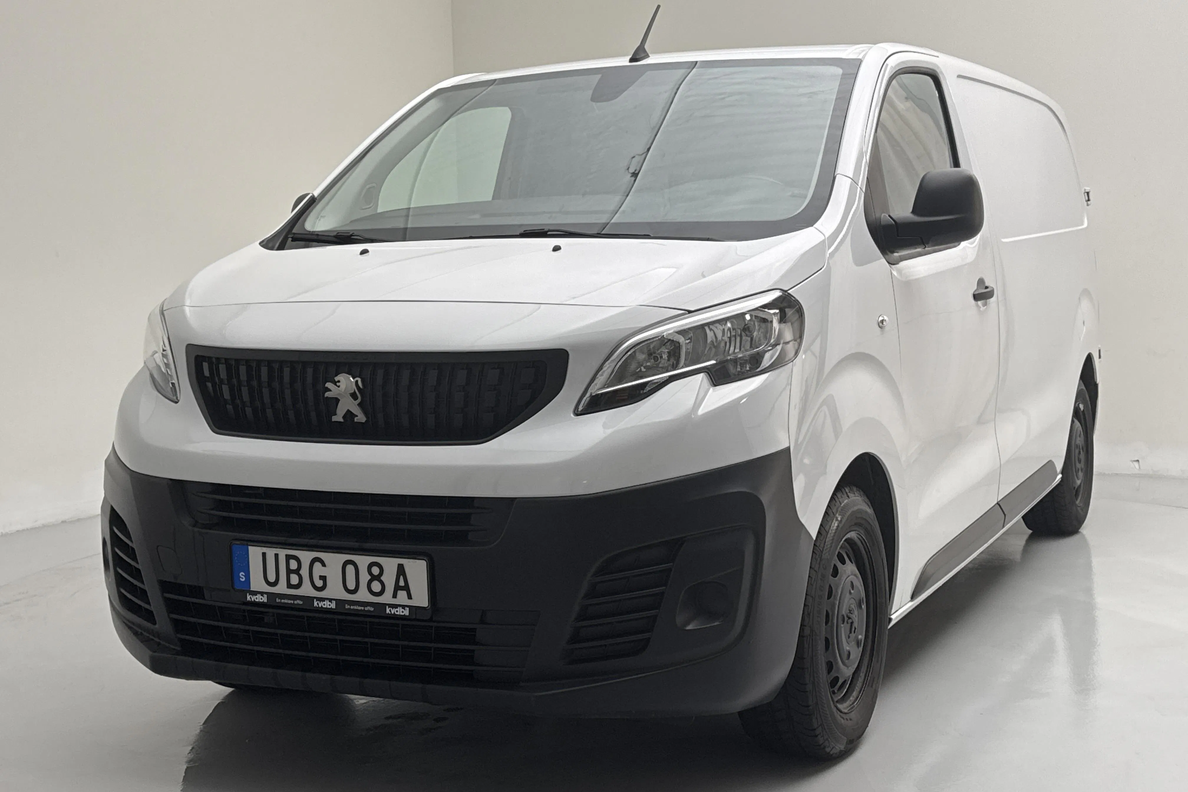 Presentationsfoto 1 av 11: Peugeot Expert BlueHDi Skåp (145hk) - 4 632 mil - Manuell - vit - 2022